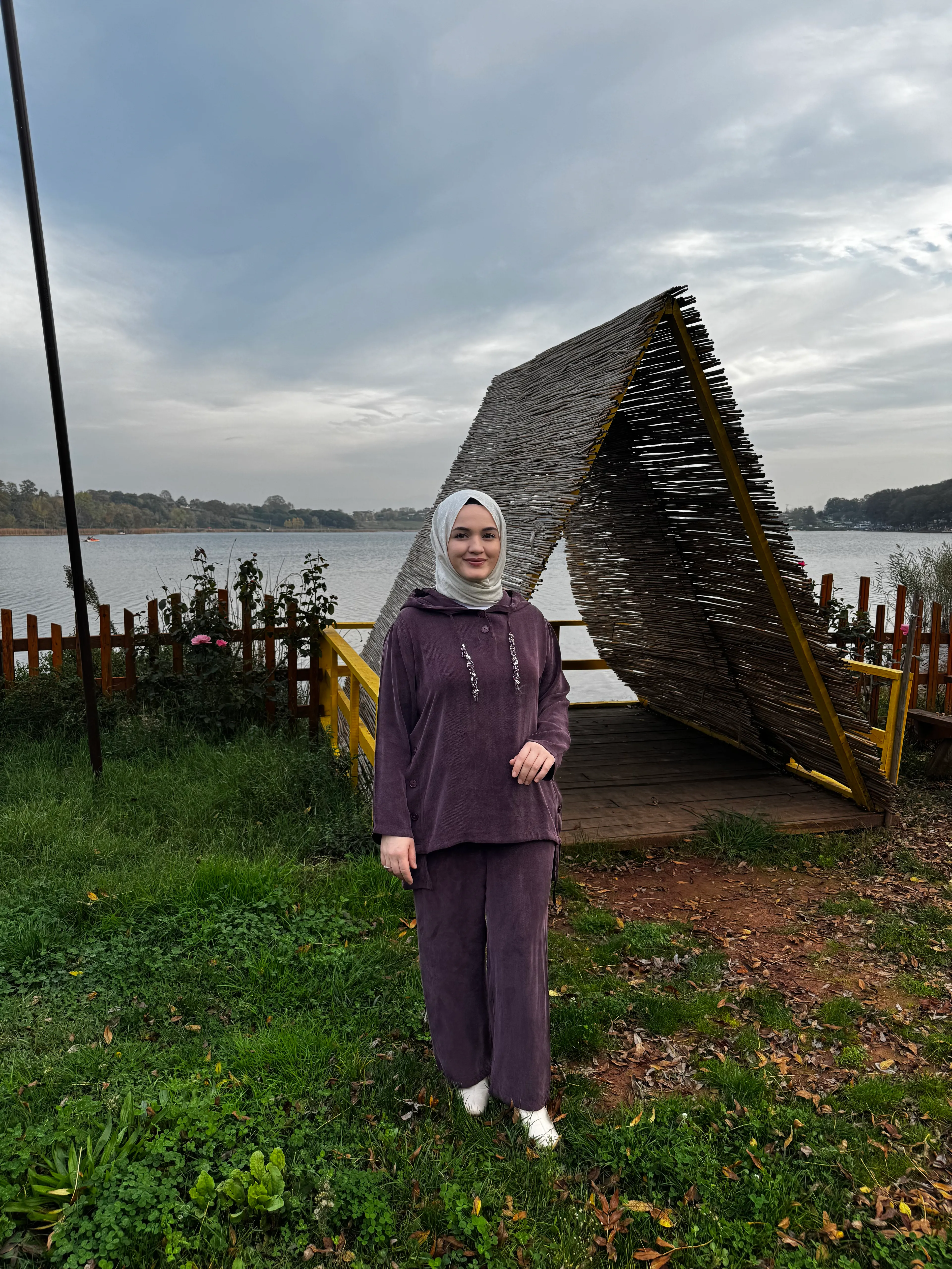 Boncuk detaylı ipek kupra p.takım