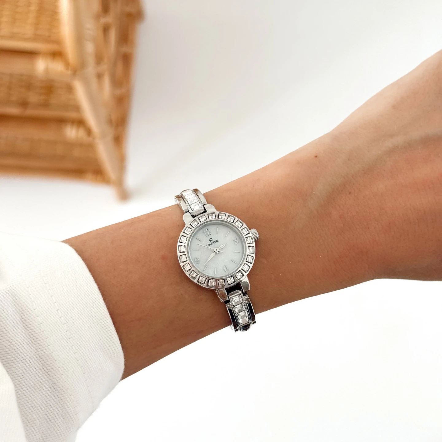 Veyra Grey-White Watch | Saat