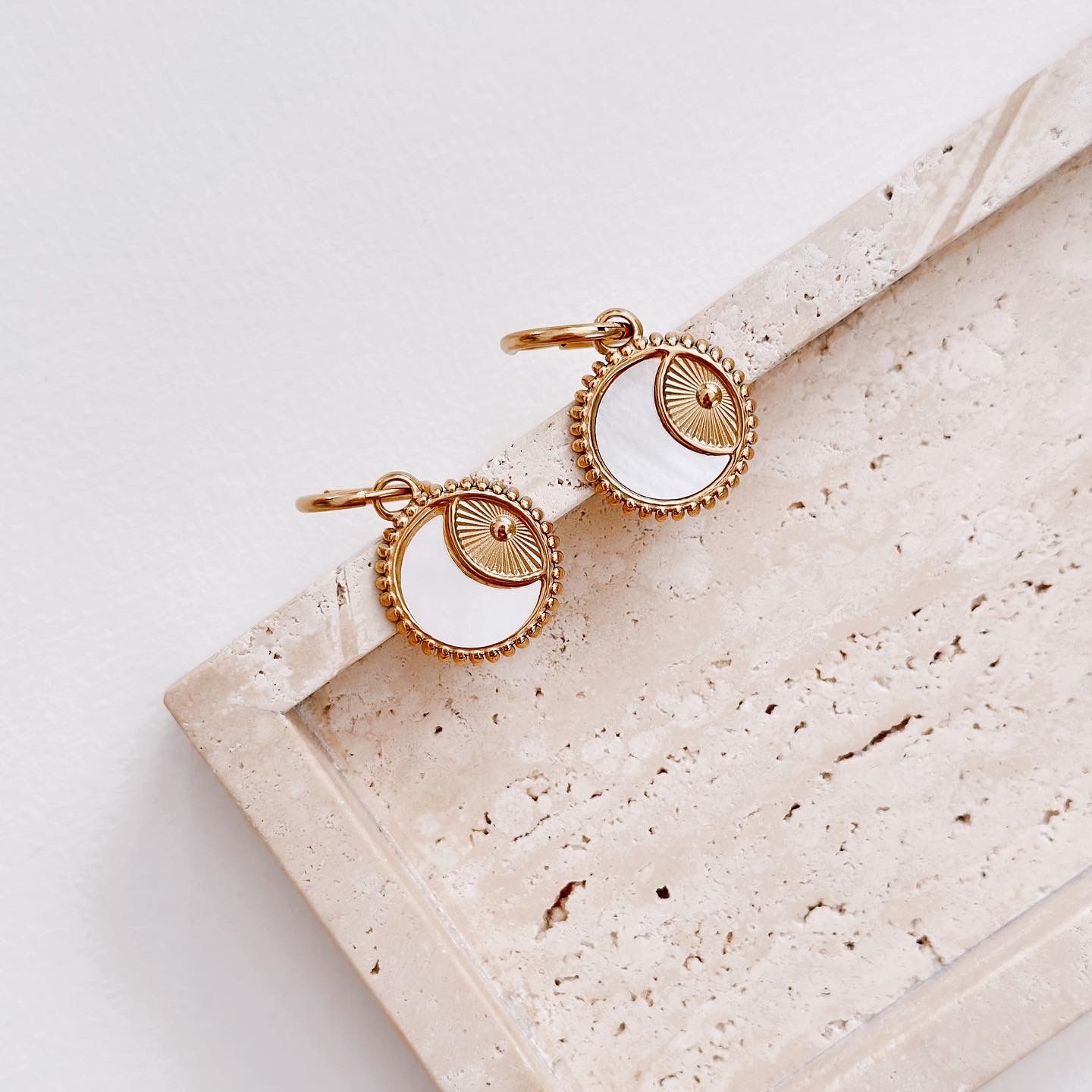 Saugave Steel Earring