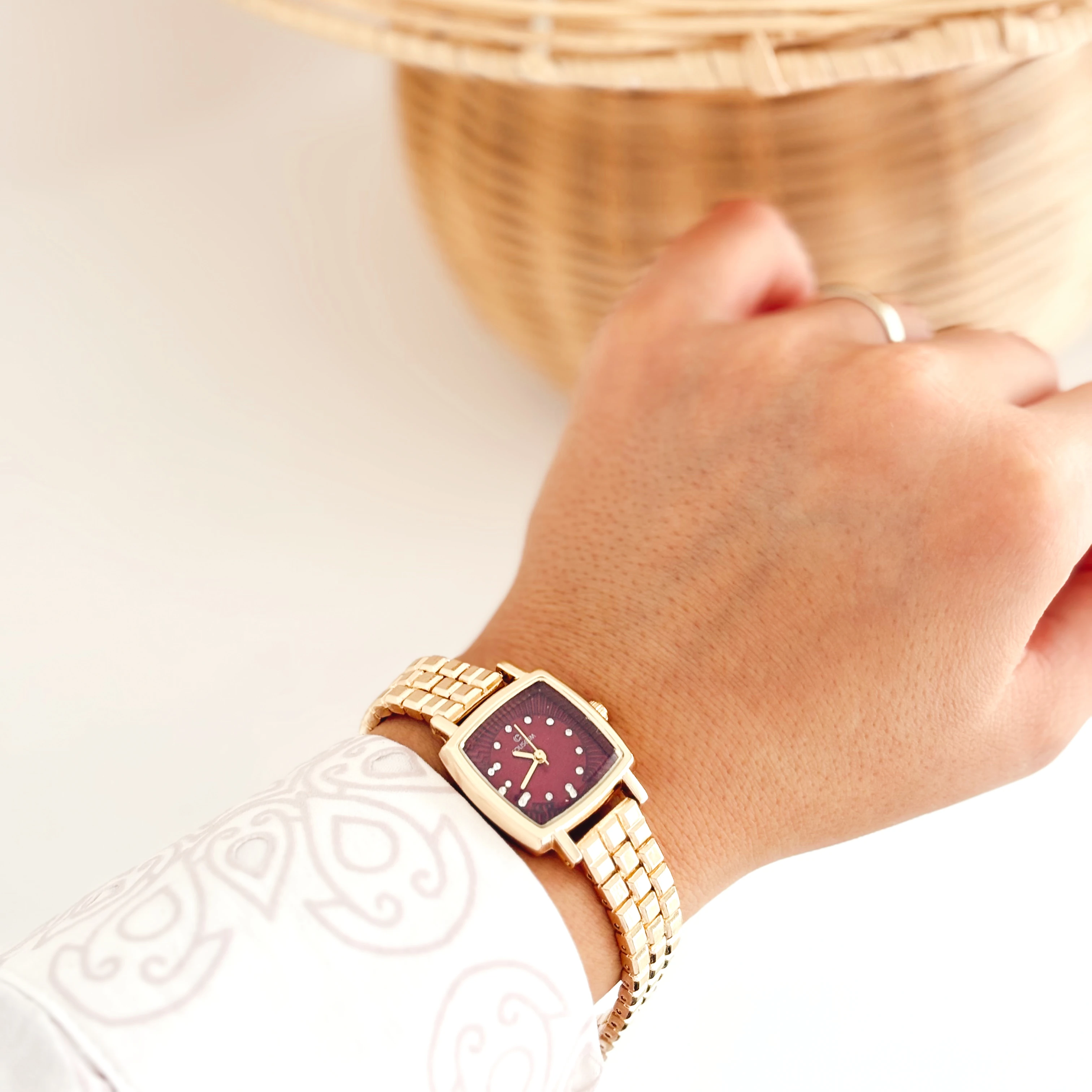 Klint Gold-Red Watch | Saat