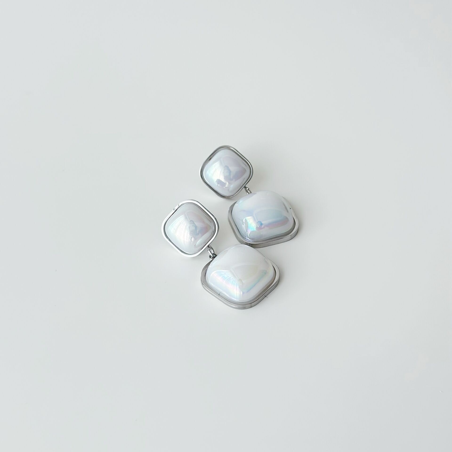 L' Pearl Grey Steel Earring | Çelik Küpe
