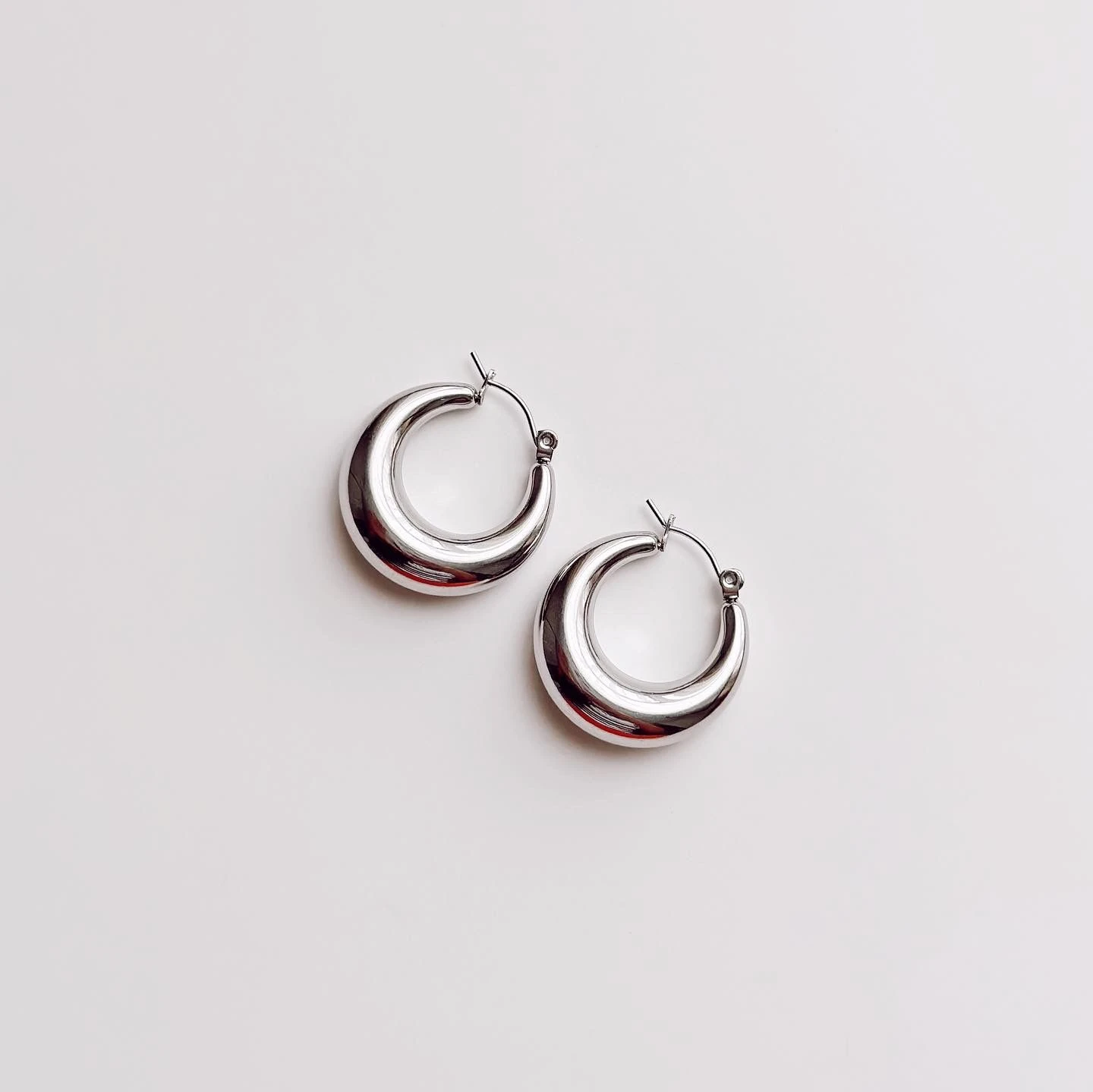 Paris Grey Steel Earring