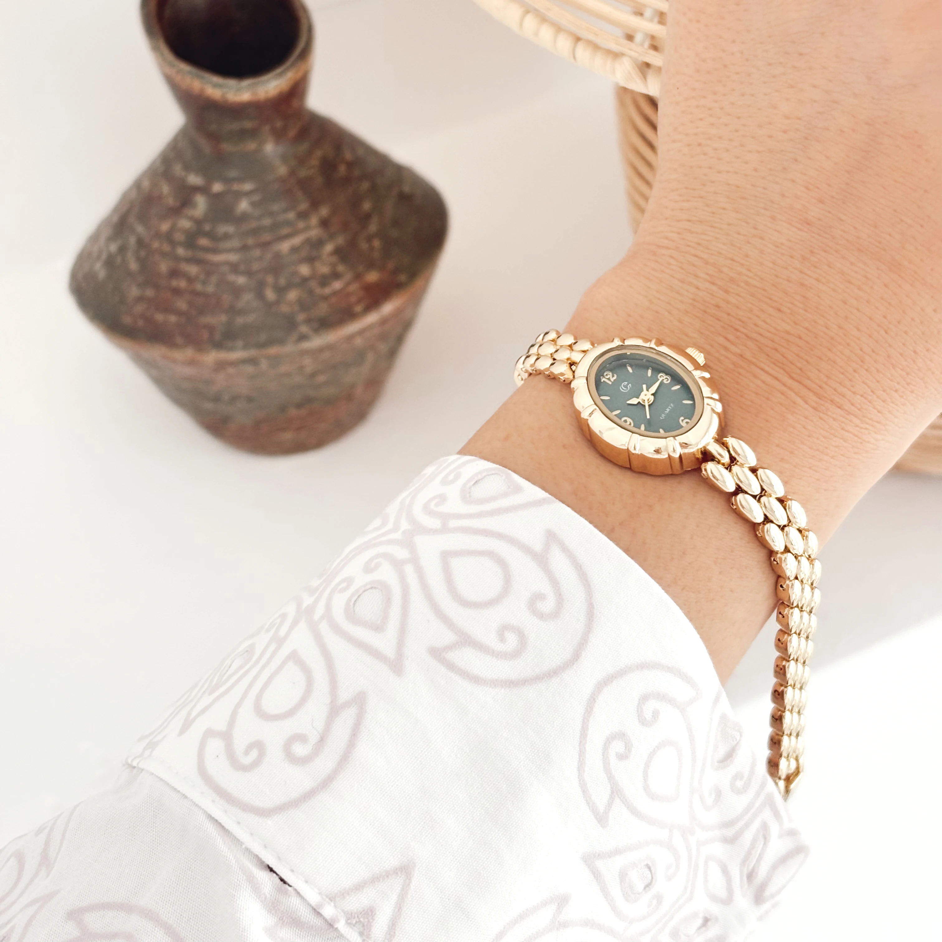 Velar Gold-Green Watch | Saat