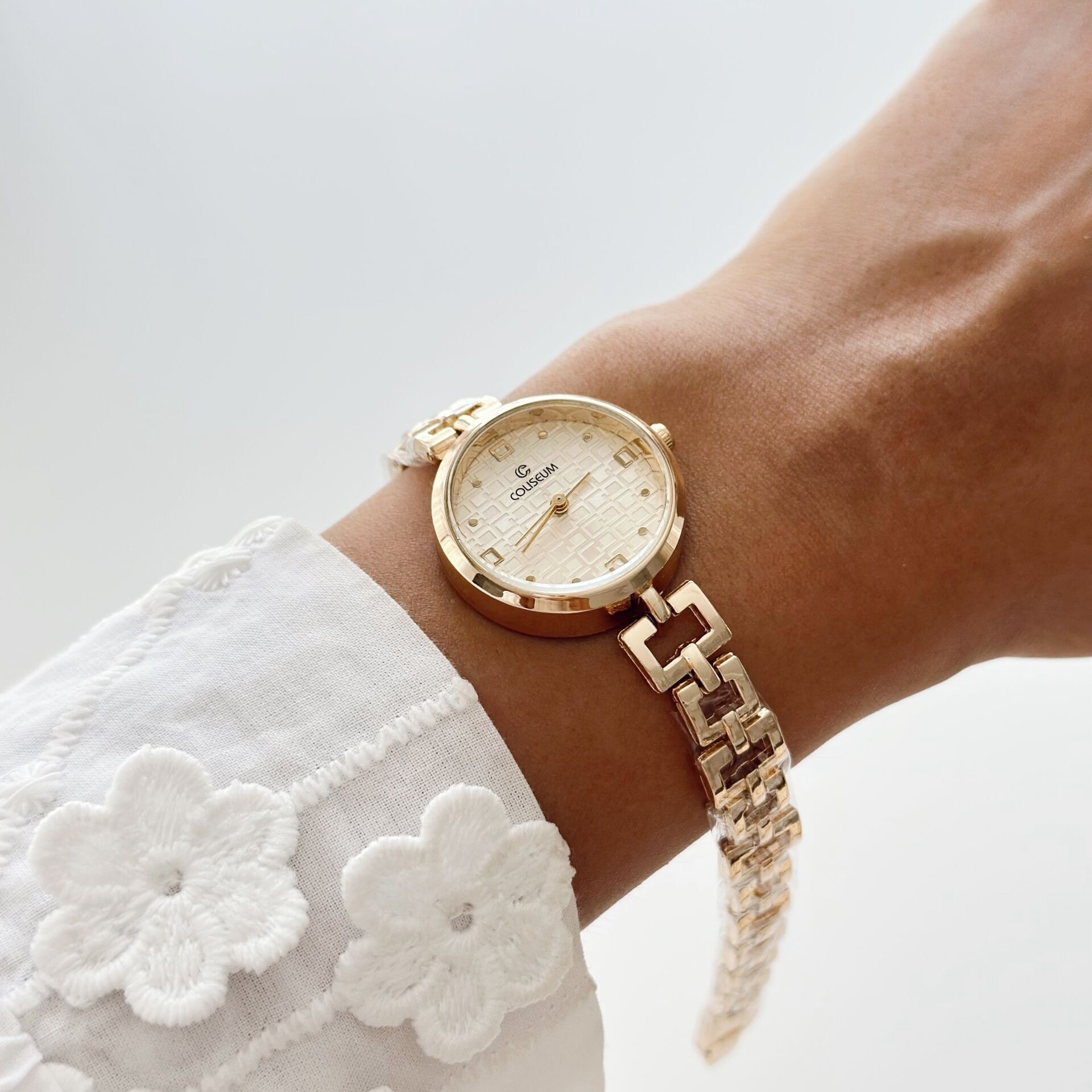 Rocha Gold-Cream Watch | Saat