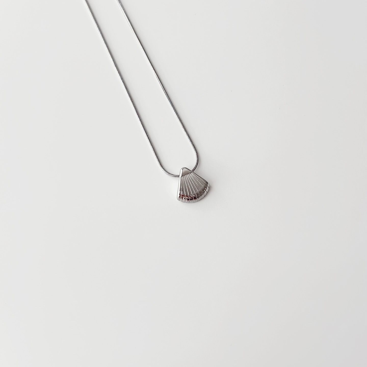 Shilling Grey Steel Necklace | Çelik Kolye
