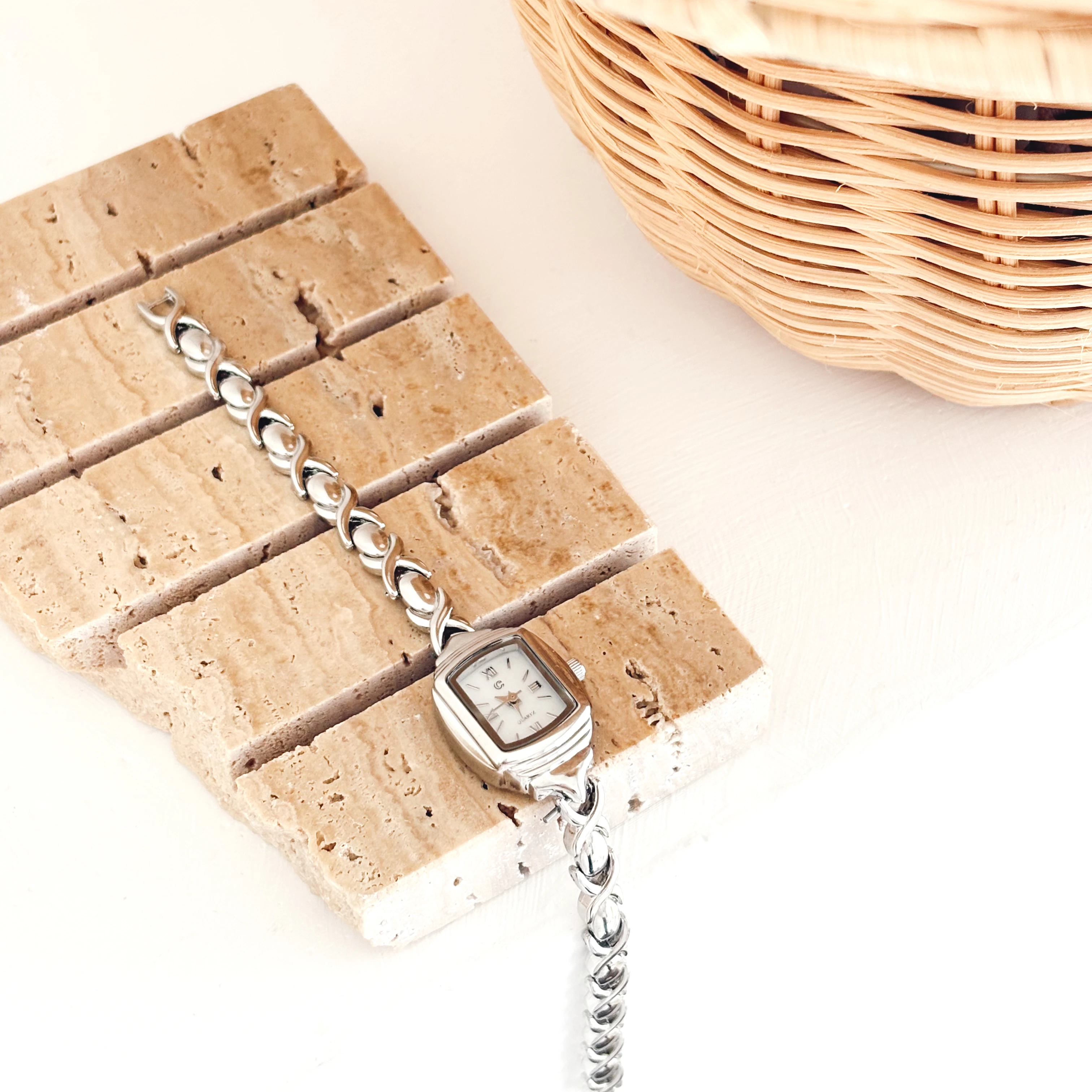 Aven Grey-White Watch | Saat