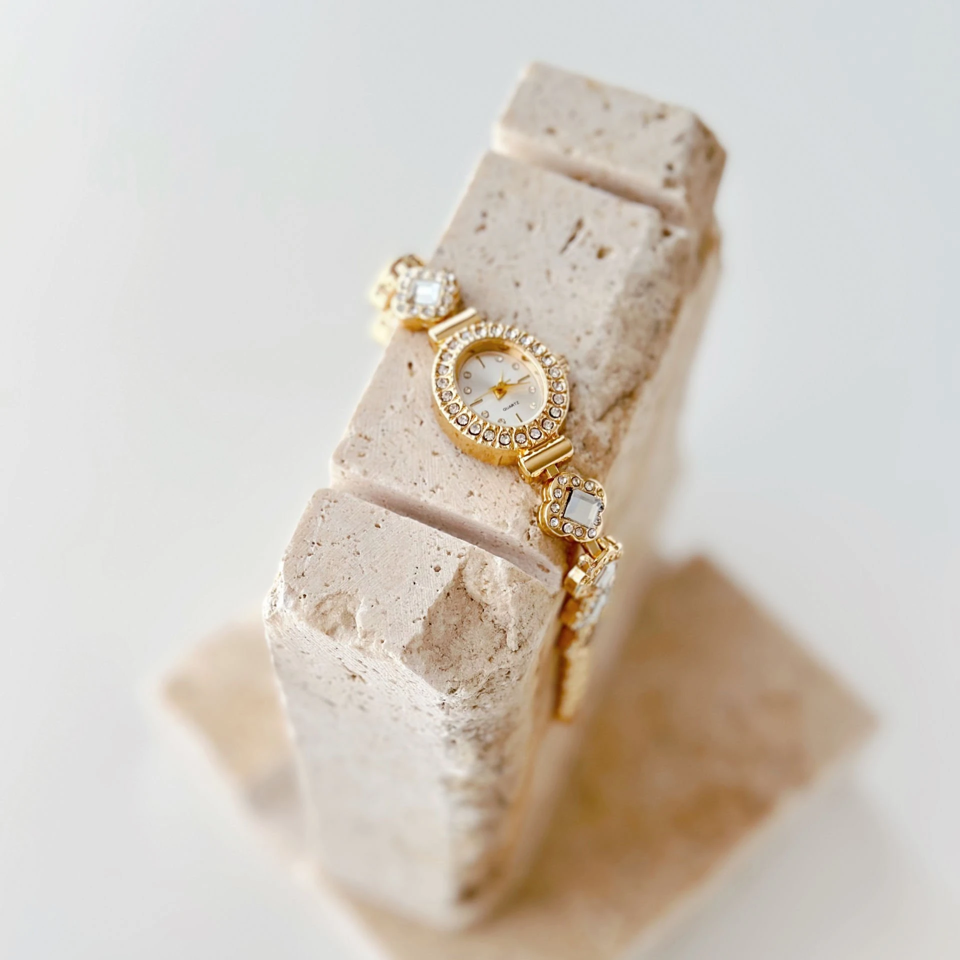 Clad Gold Watch | Saat