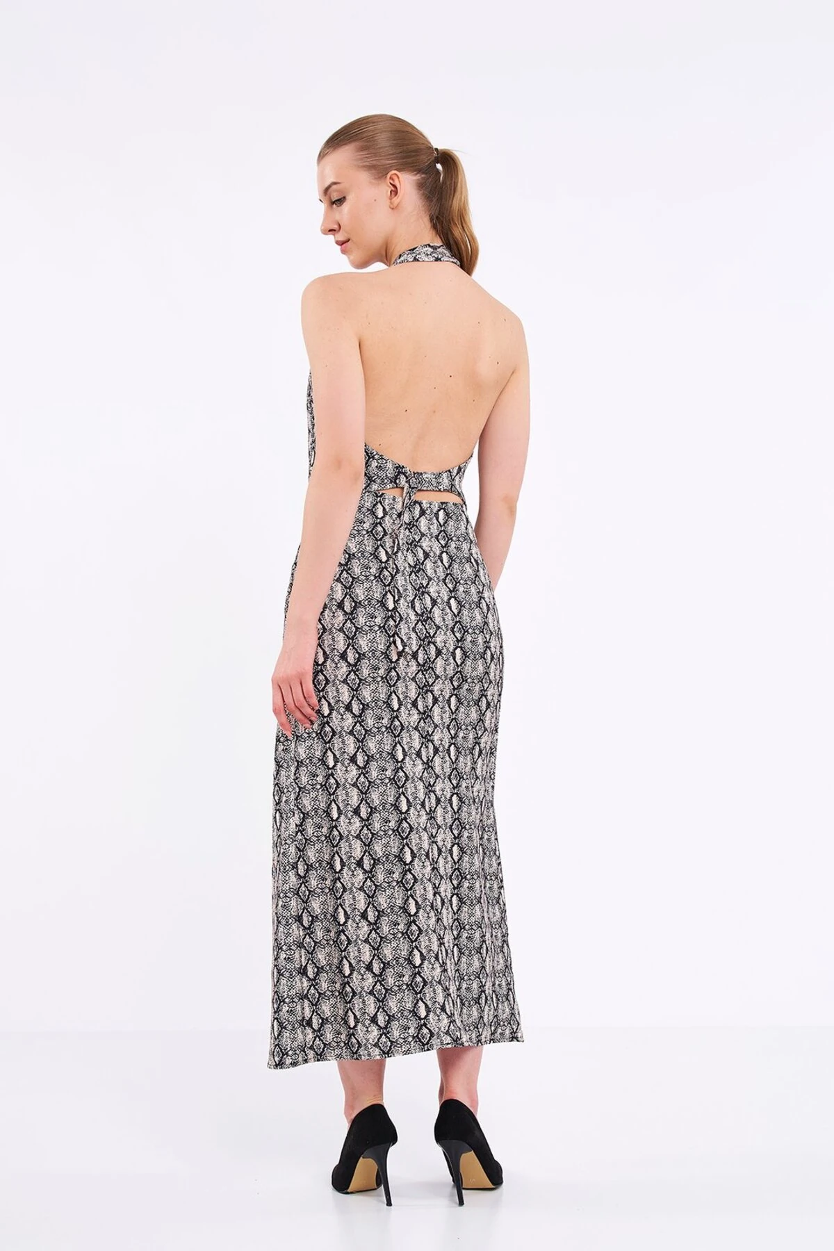 Sırt Detaylı Kısa Yelek