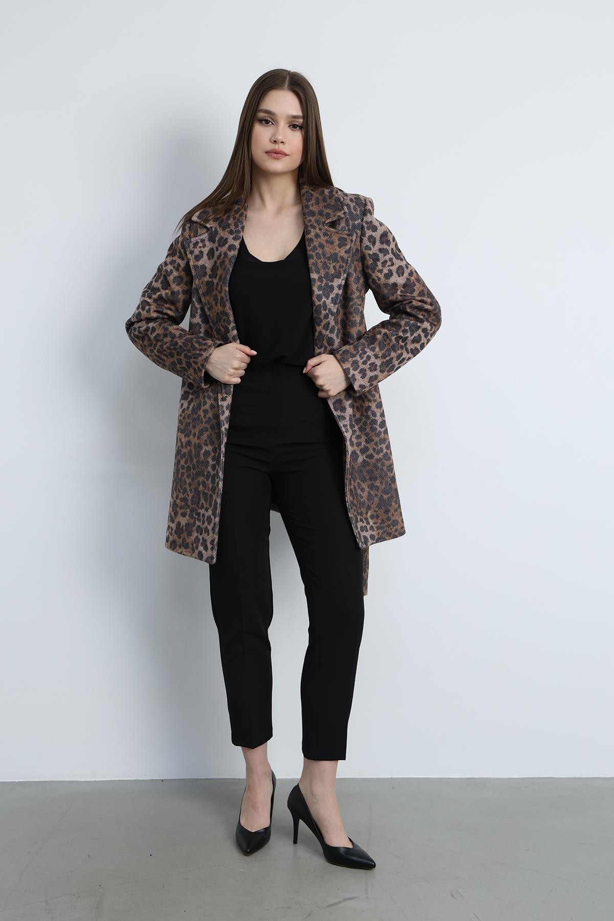 Kısa Kaban Leopar