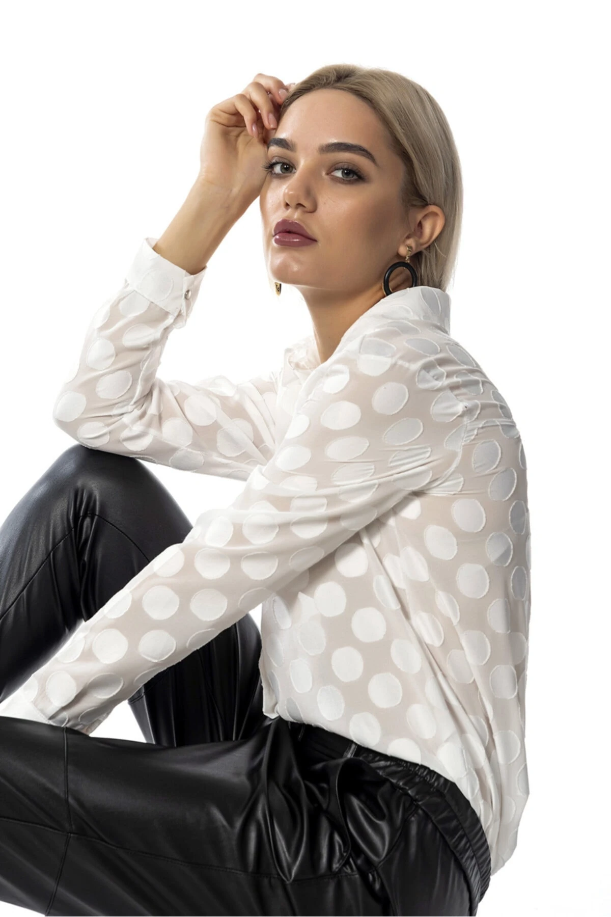 Puantiyeli Ekru Gömlek