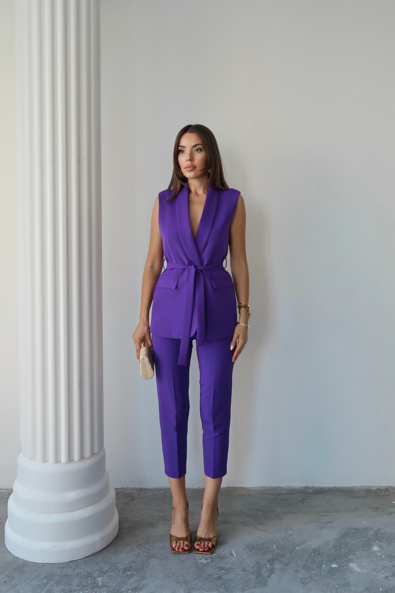 Violet Kuşaklı Yelek Ve Yüksek Bel Mor Pantolon Takım