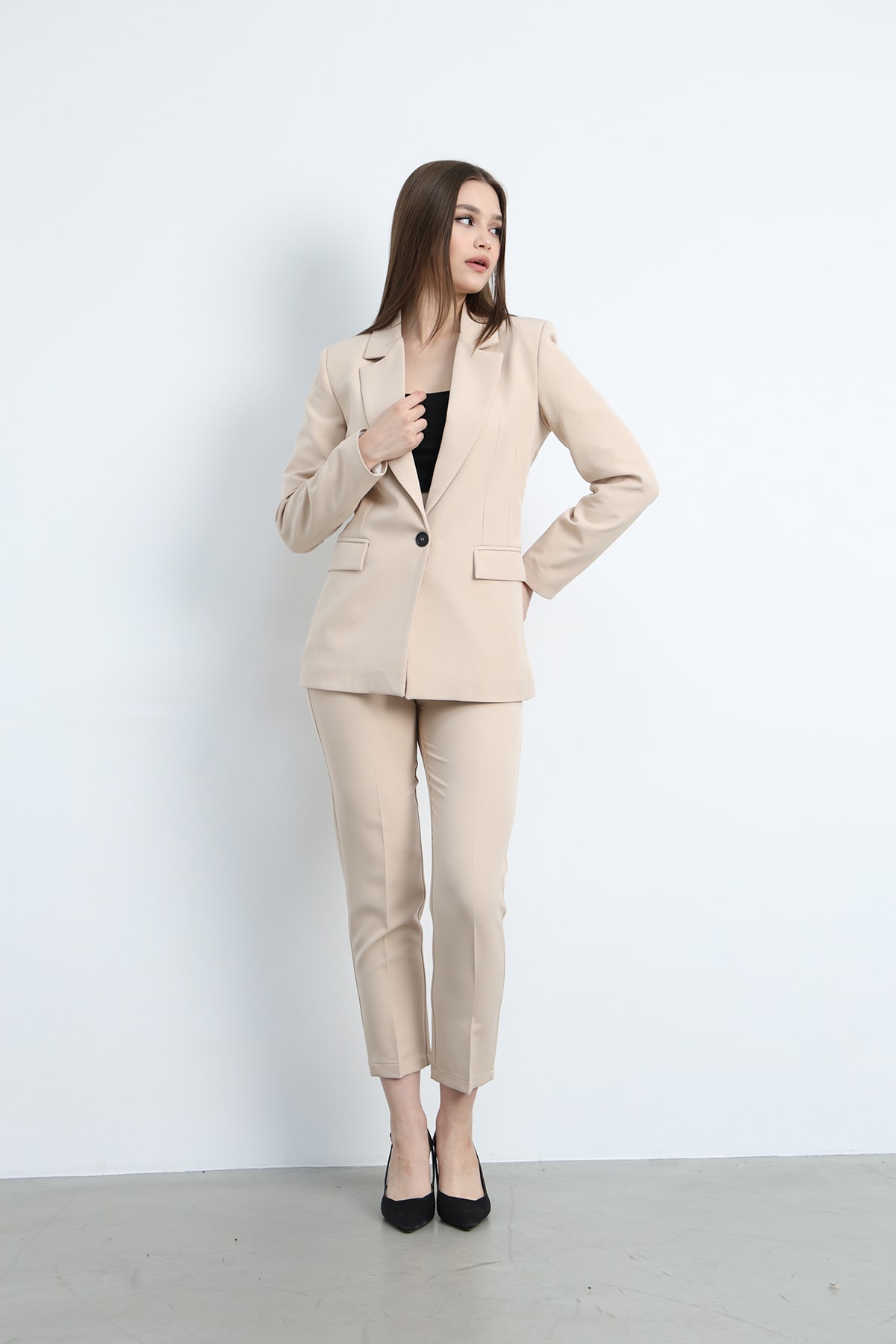 Düğme Detaylı Ceket Pantolon Takım Bej