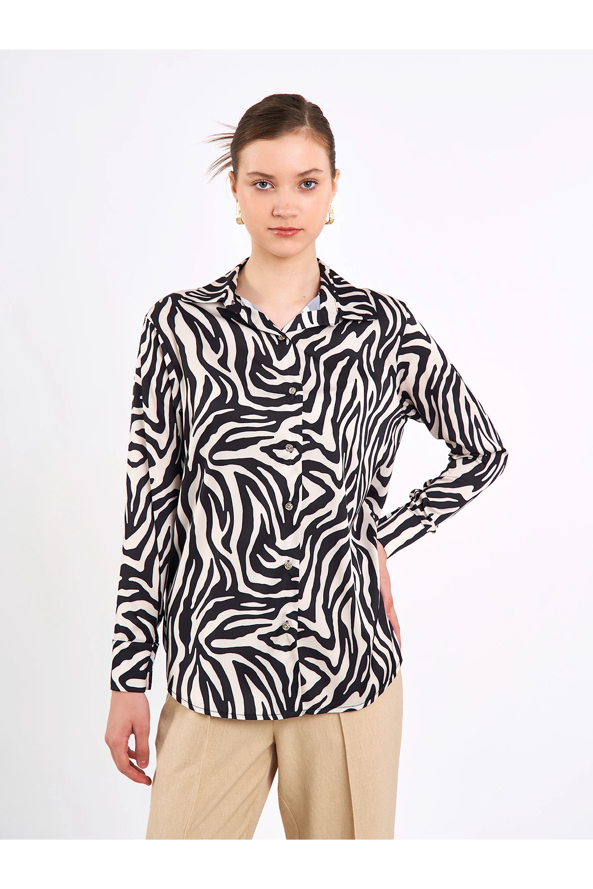 Desenli Saten Gömlek