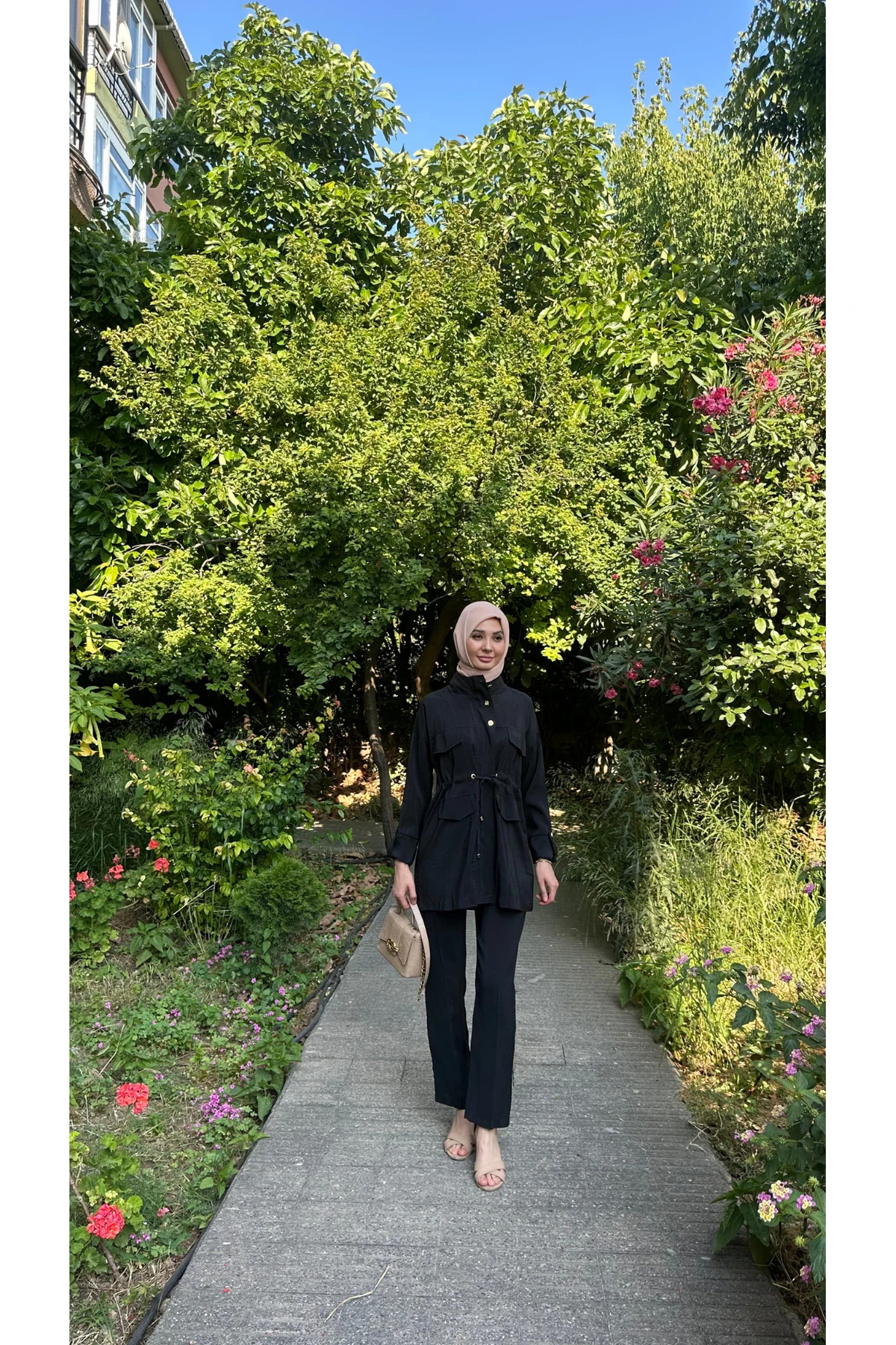 Düğme ve Cep Detaylı Takım