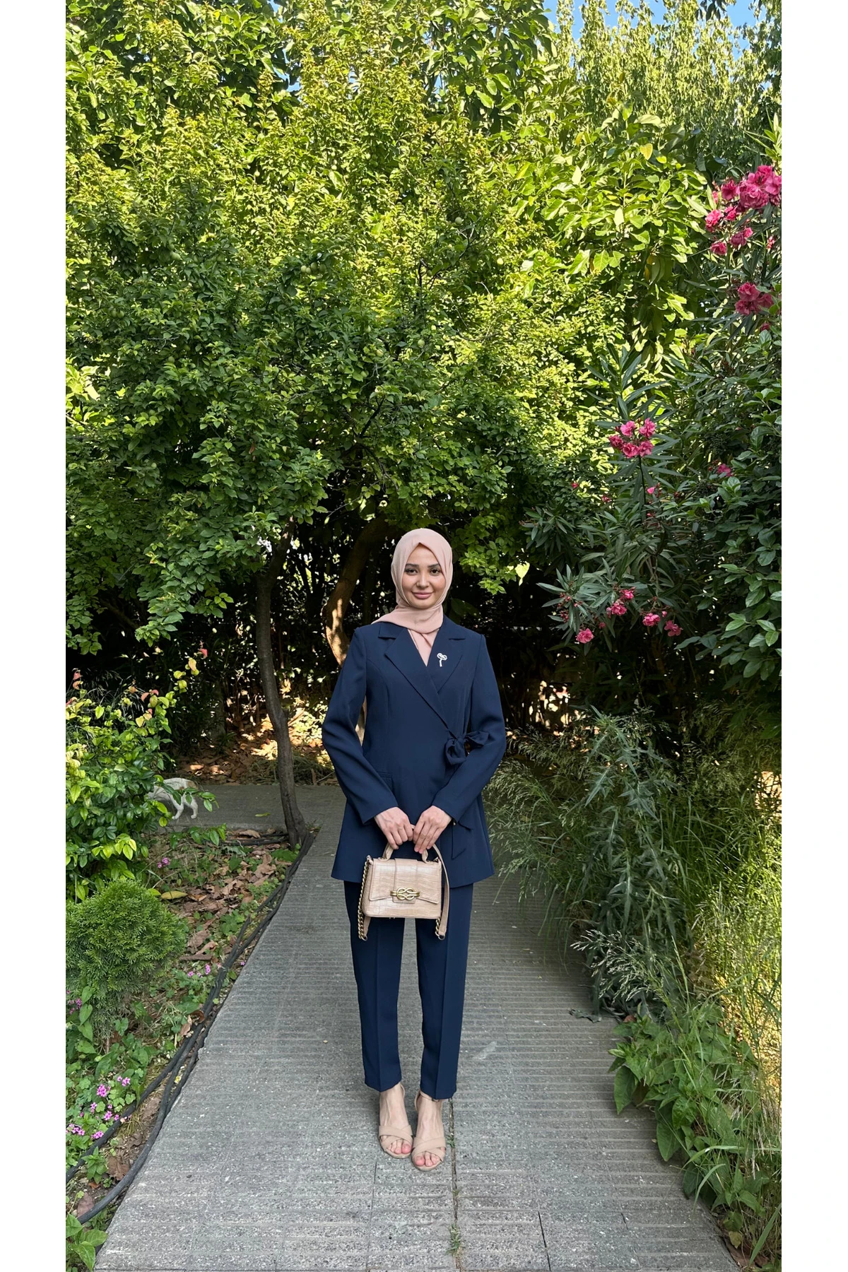 Bronşlu Yandan Bağlamalı Ceketli Takım Lacivert