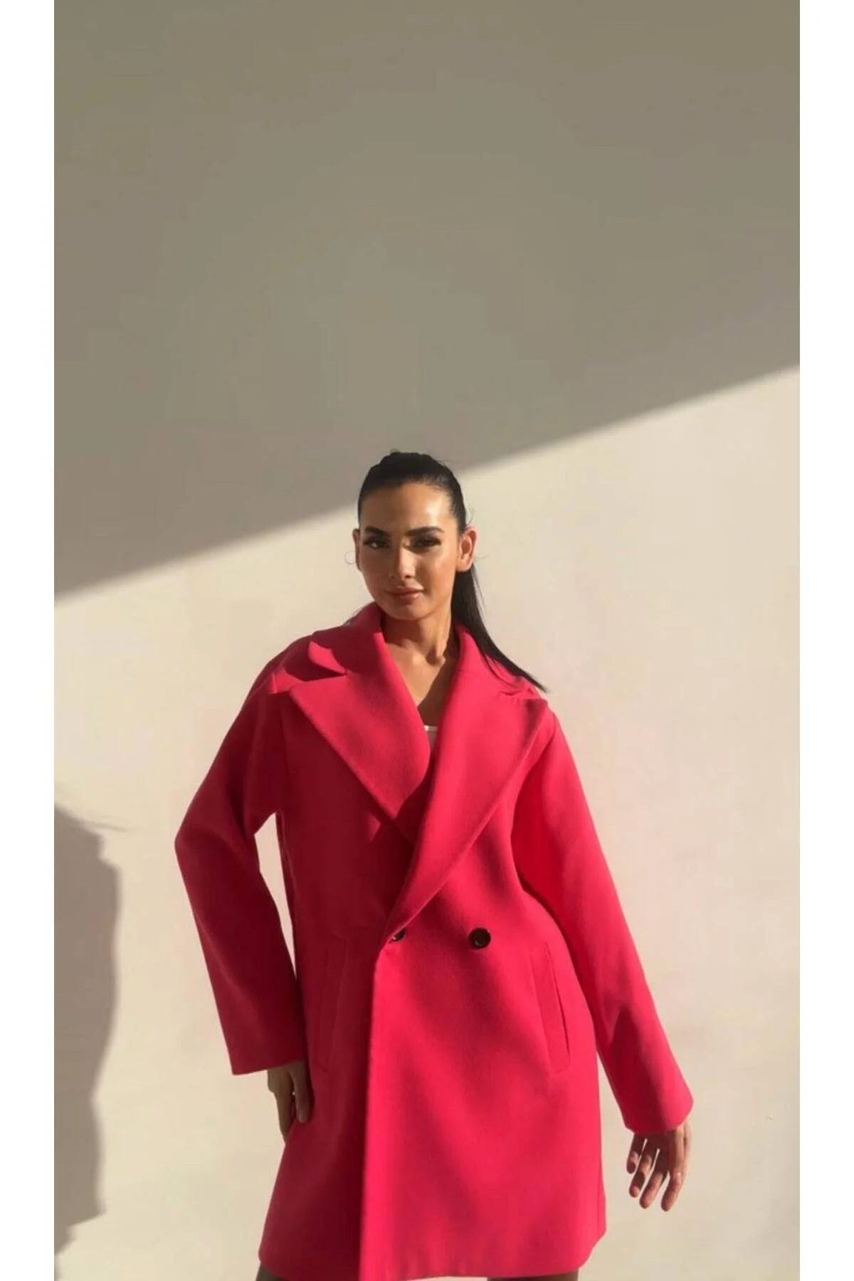 Oversize Geniş Kesim Düğmeli Kısa Kaşe Kaban Fuşya