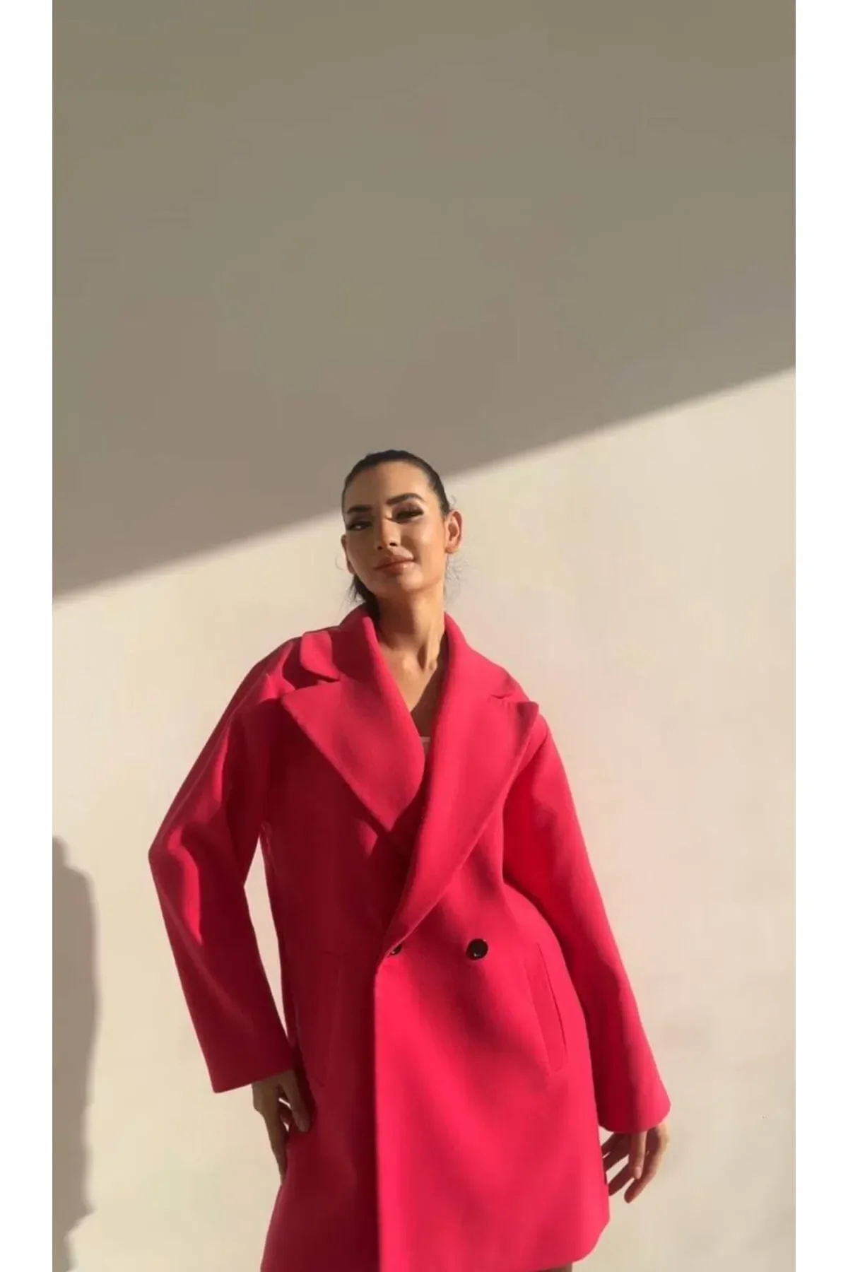 Oversize Geniş Kesim Düğmeli Kısa Kaşe Kaban Fuşya