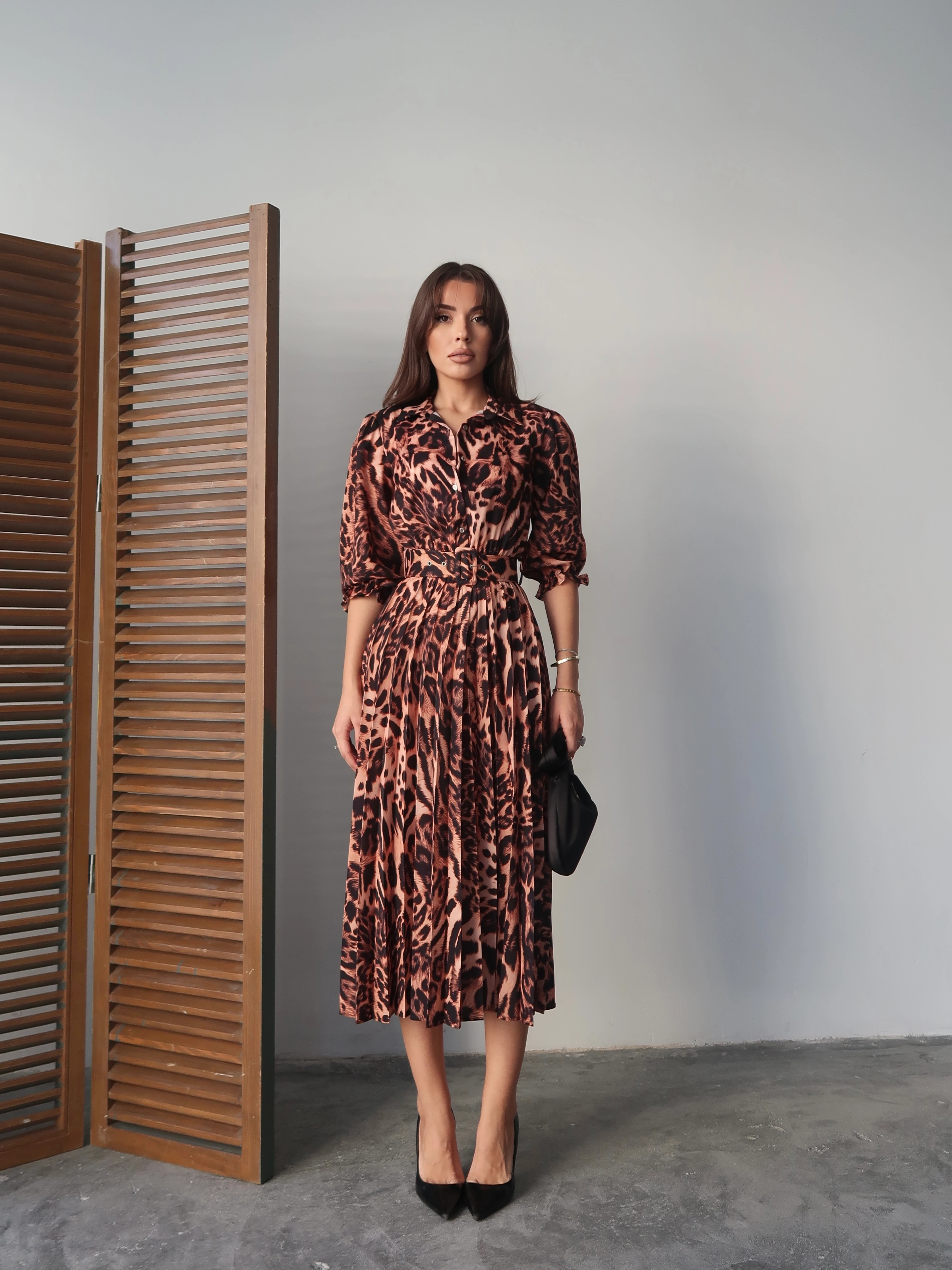 Pliseli Kemerli Desenli Elbise