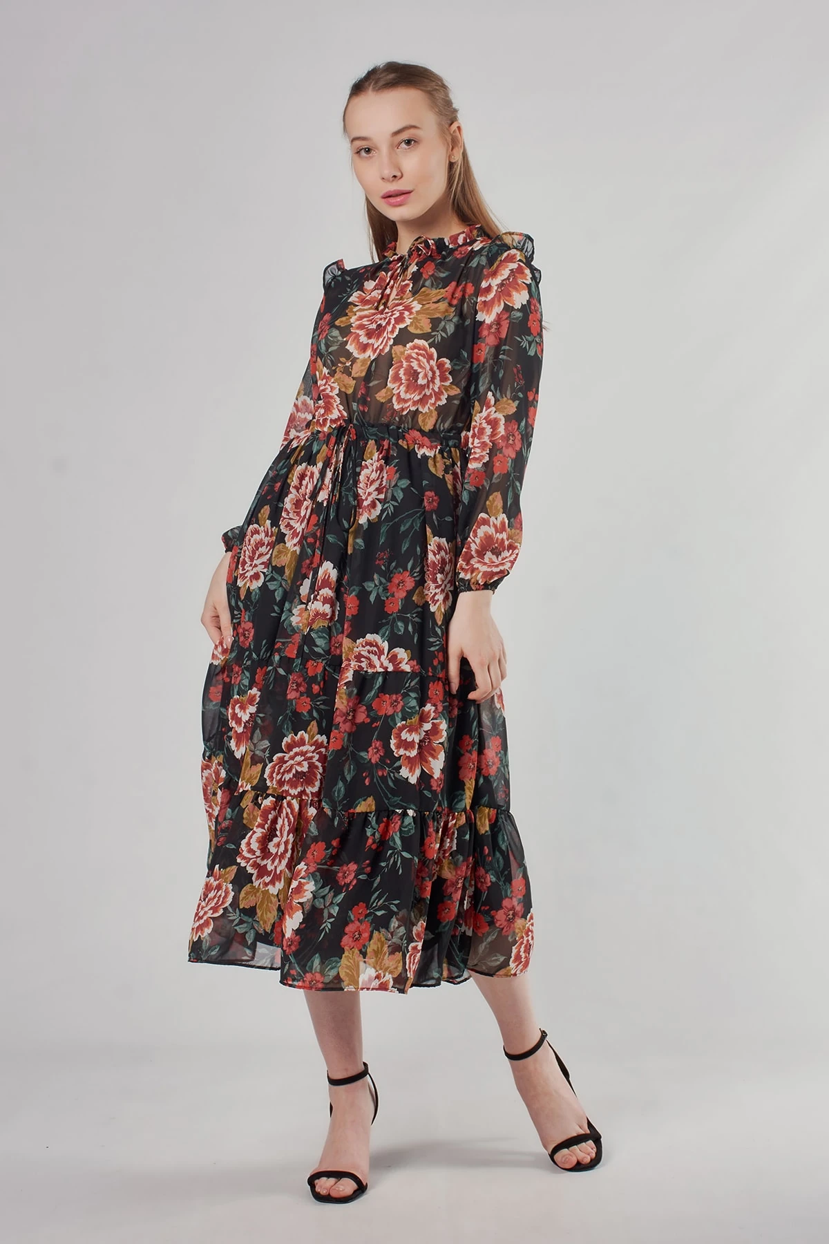 Çiçek Desenli Midi Boy Elbise