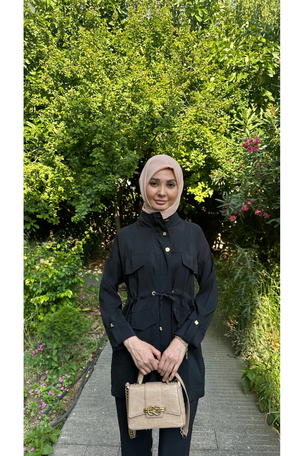 Düğme ve Cep Detaylı Takım