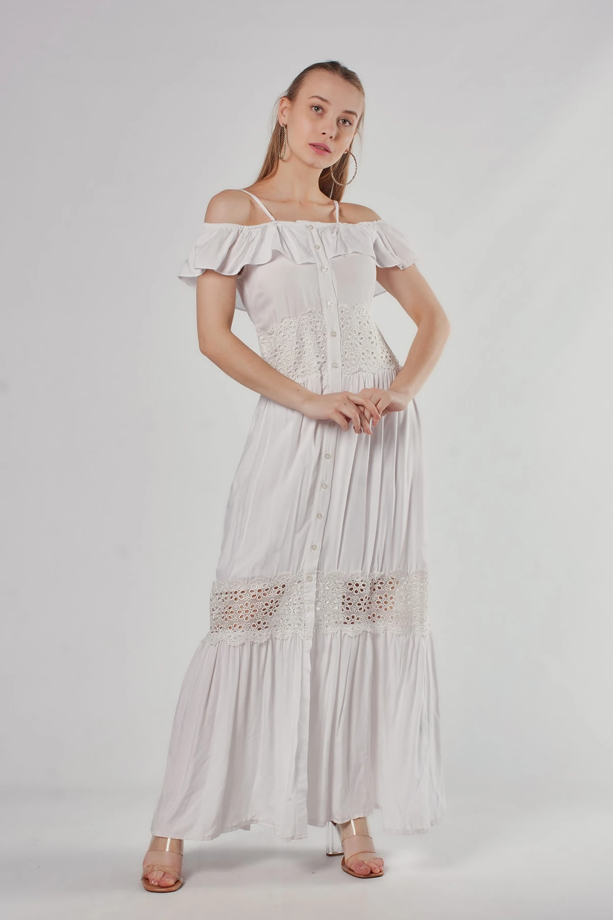 Dantel Detaylı Askılı Beyaz Elbise