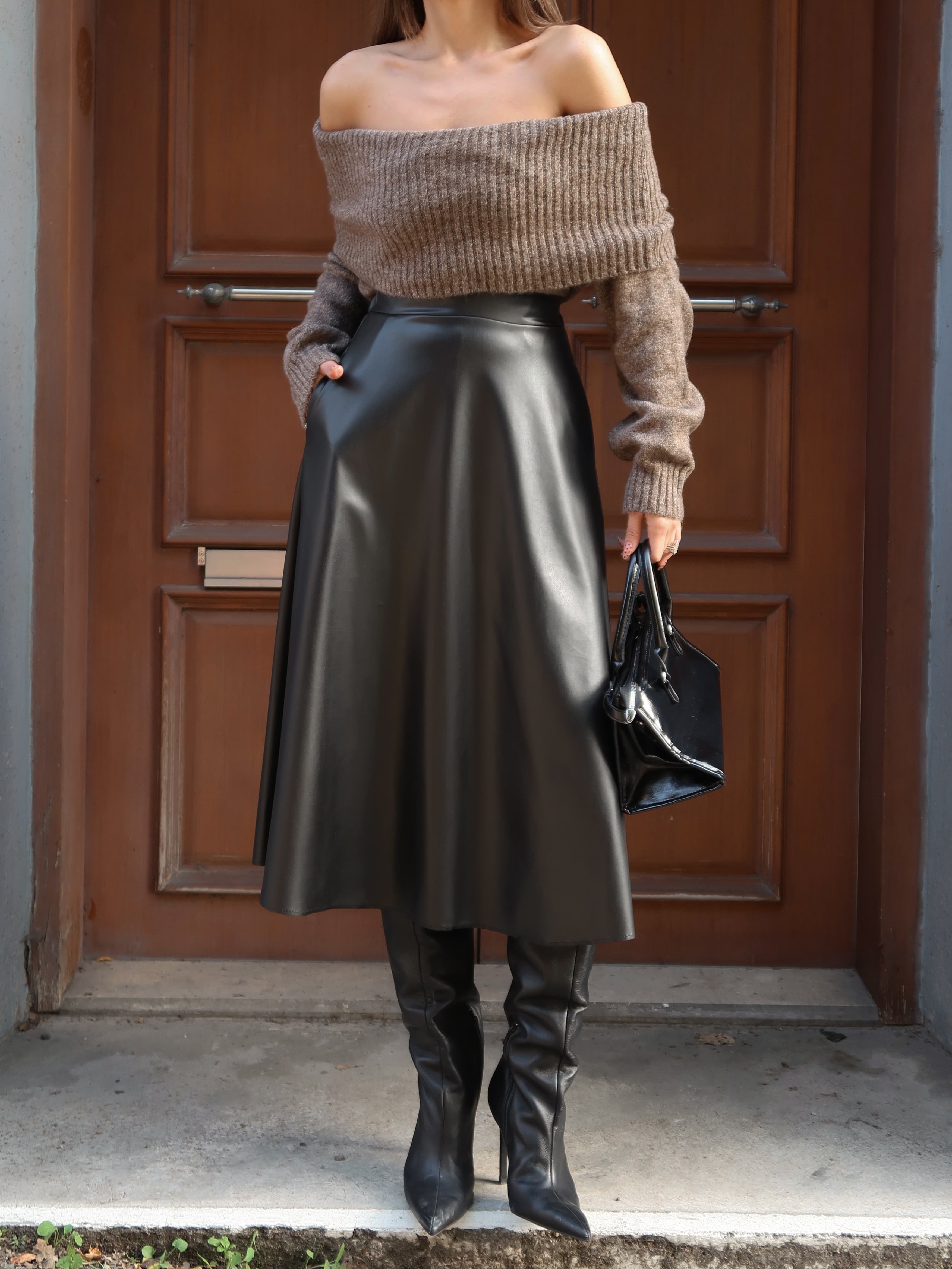 Lue Yumuşak Dokulu Açık Omuzlu Kazak