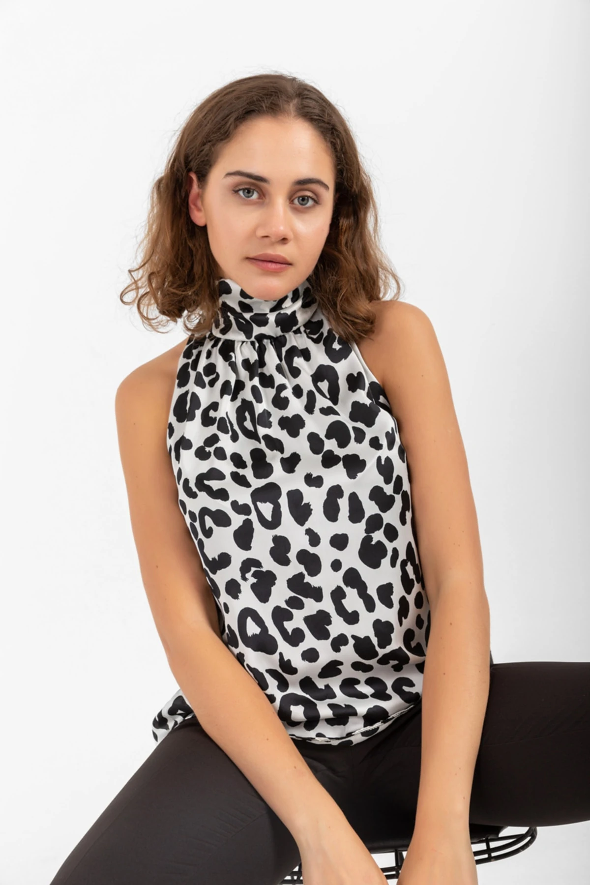 Boğazlı Desenli Bluz