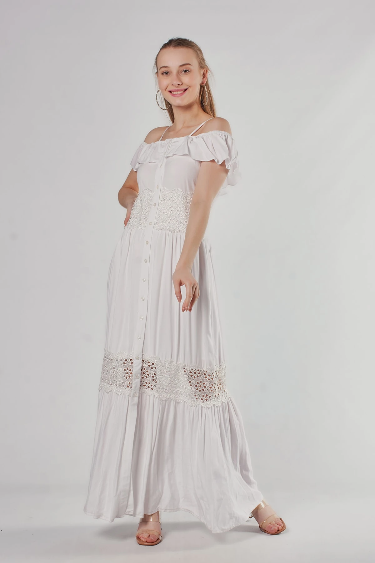 Dantel Detaylı Askılı Beyaz Elbise