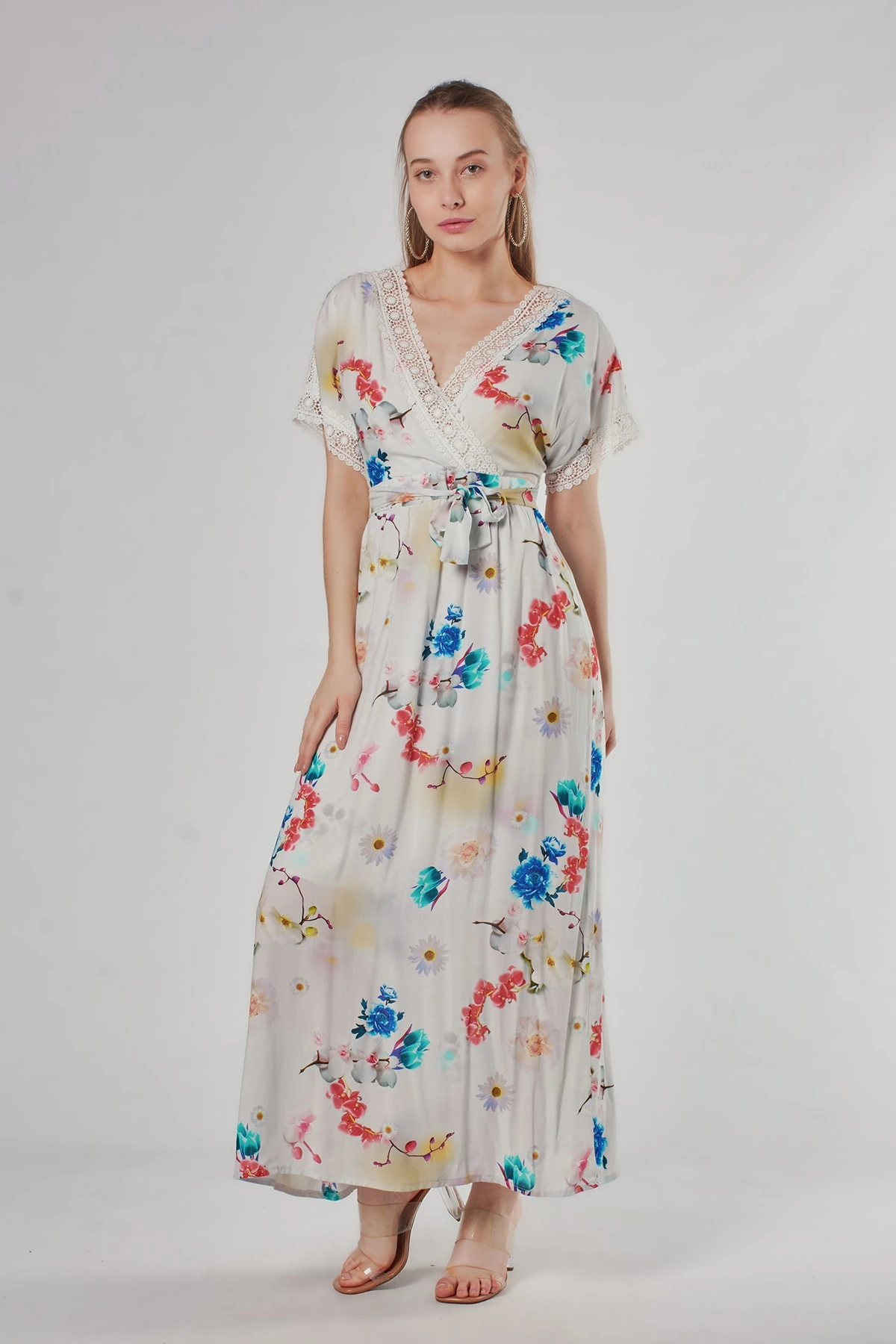 Dantelli Kruvaze Yaka Çiçek Desenli Ekru Uzun Elbise