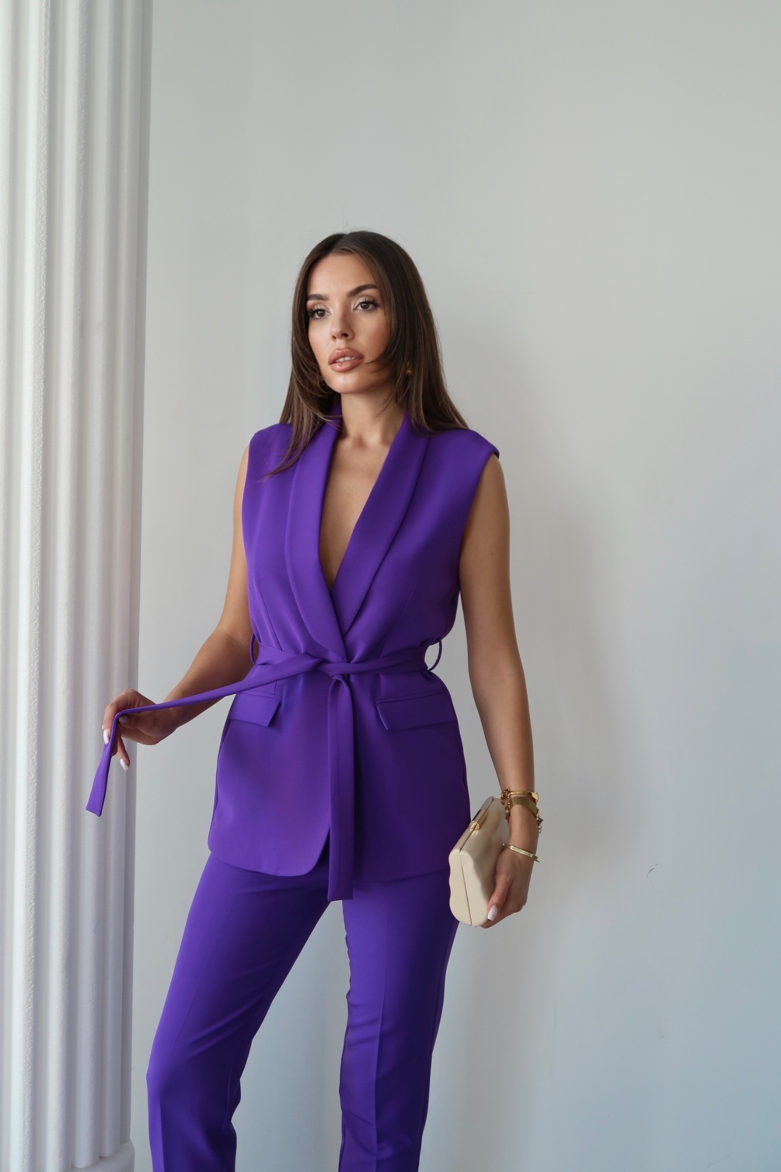 Violet Kuşaklı Yelek Ve Yüksek Bel Mor Pantolon Takım