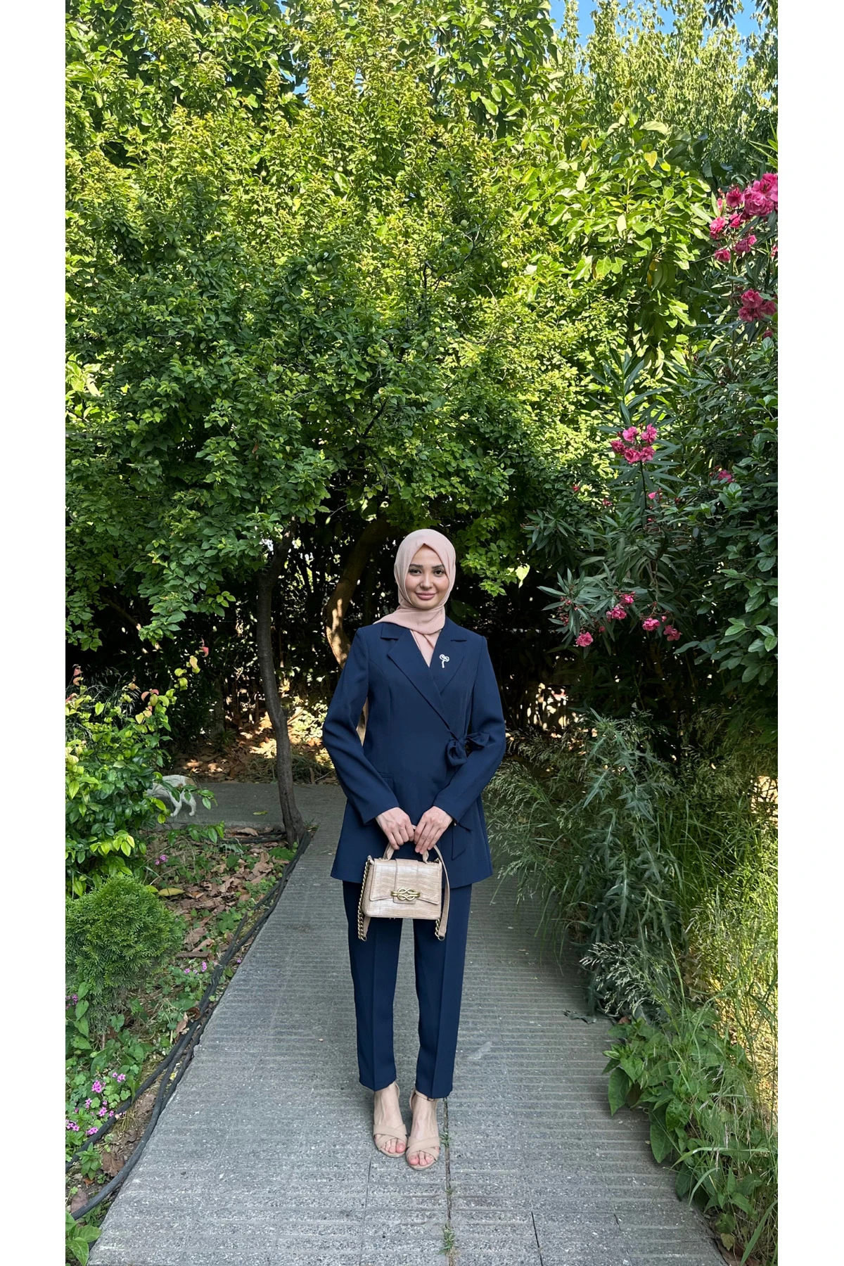 Bronşlu Yandan Bağlamalı Ceketli Takım Lacivert