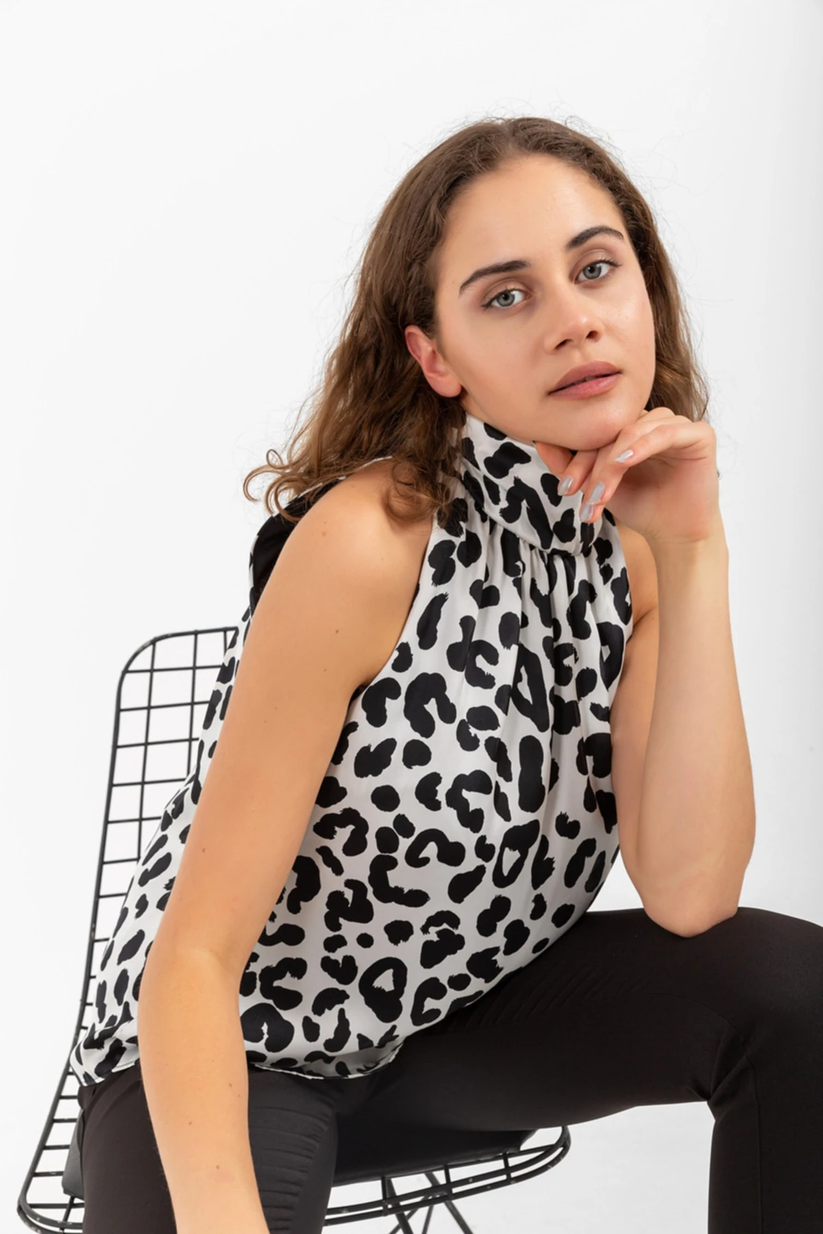 Boğazlı Desenli Bluz