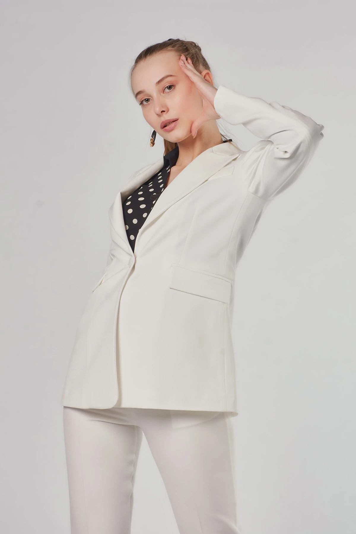 Düğmeli Ekru Ceket