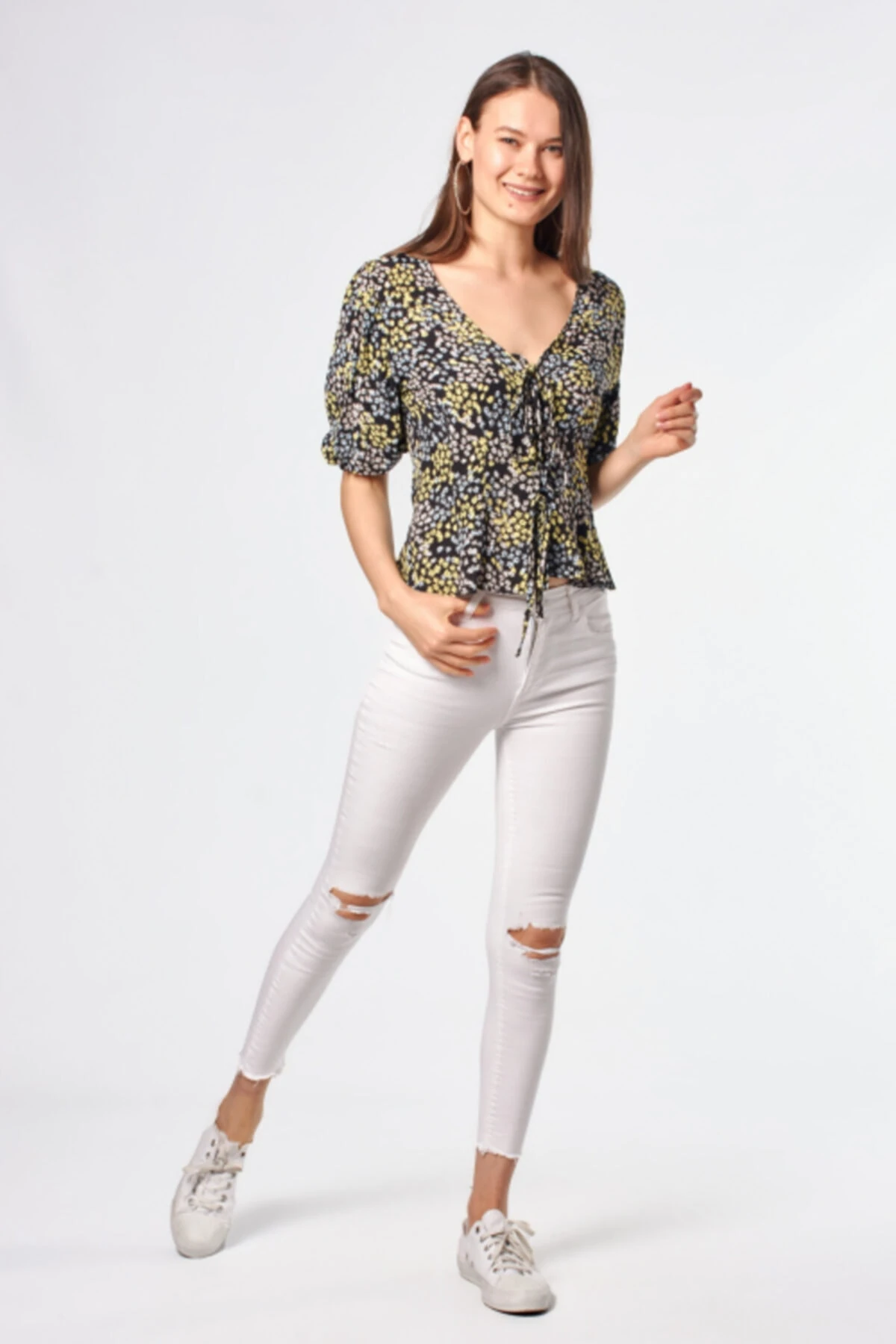 Çiçek Desenli Balon Kol Degaje Yaka Bluz