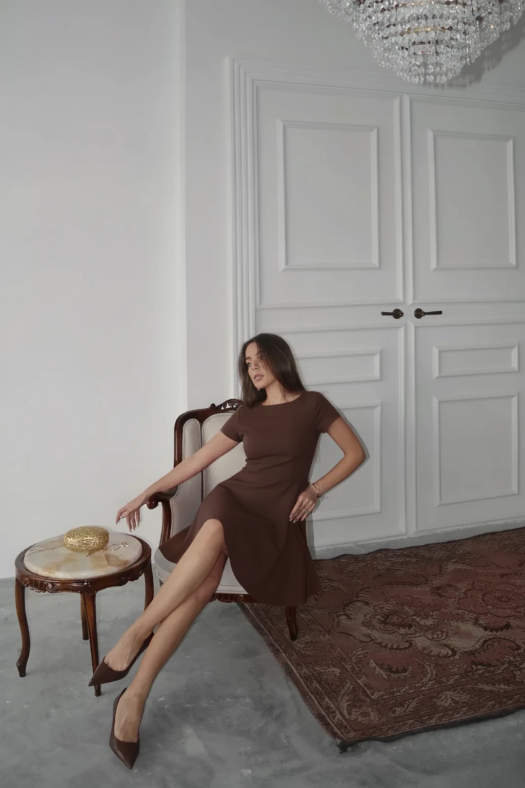 Yarım Kol Volanlı Elbise Kahverengi