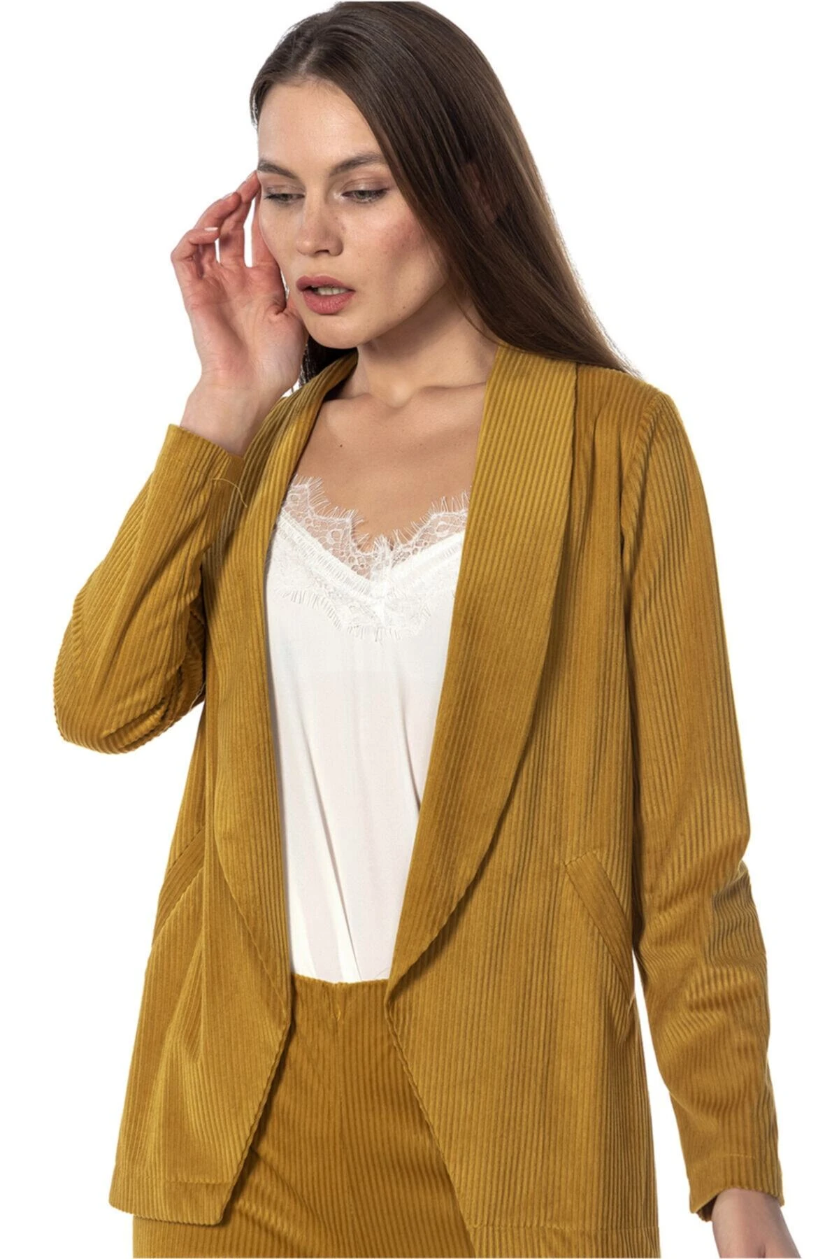 Fitilli Kadife Bej Blazer Kadın Ceket