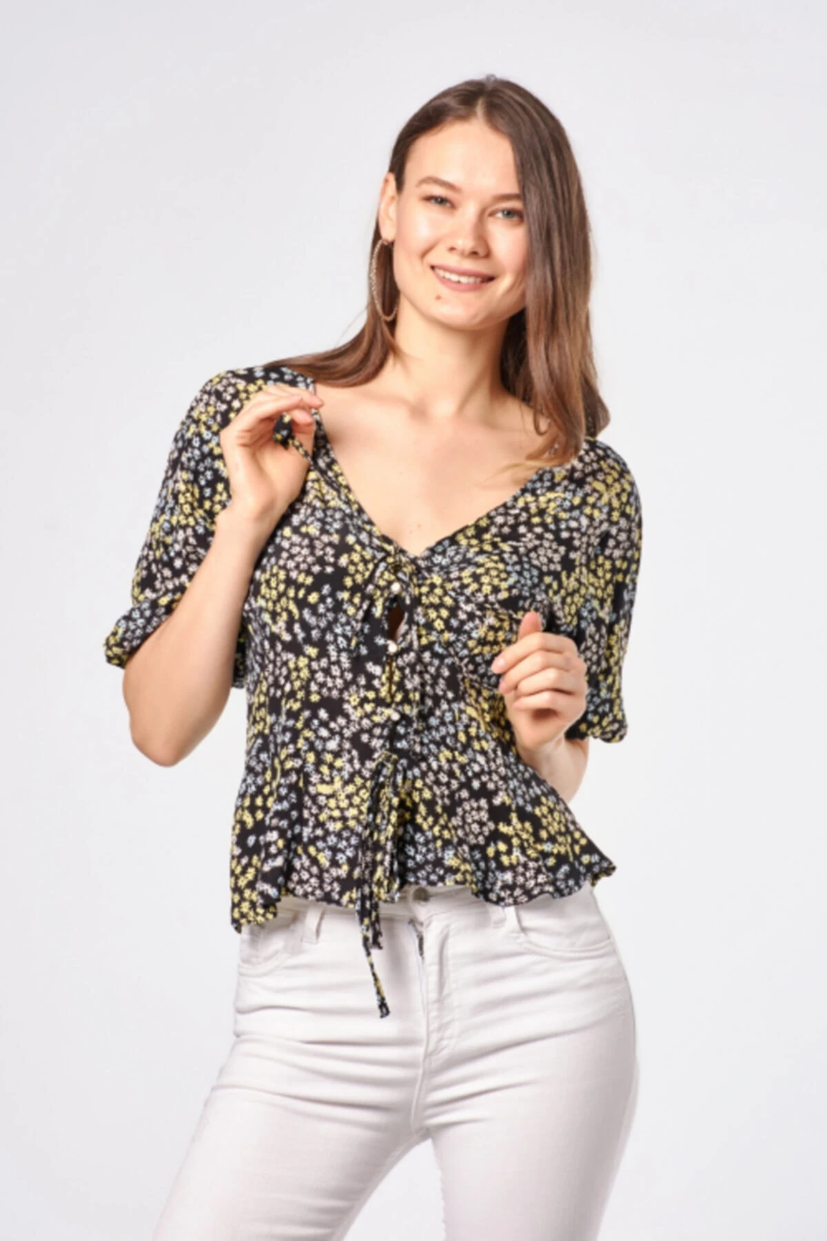 Çiçek Desenli Balon Kol Degaje Yaka Bluz