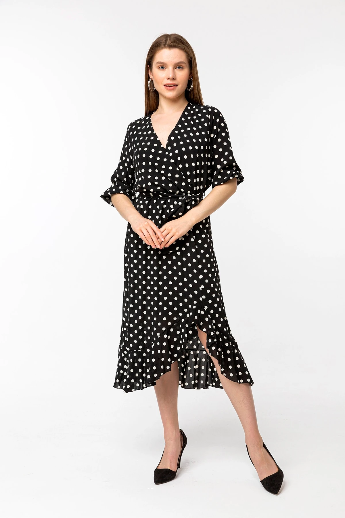 Puantiyeli Kuşaklı Siyah Elbise