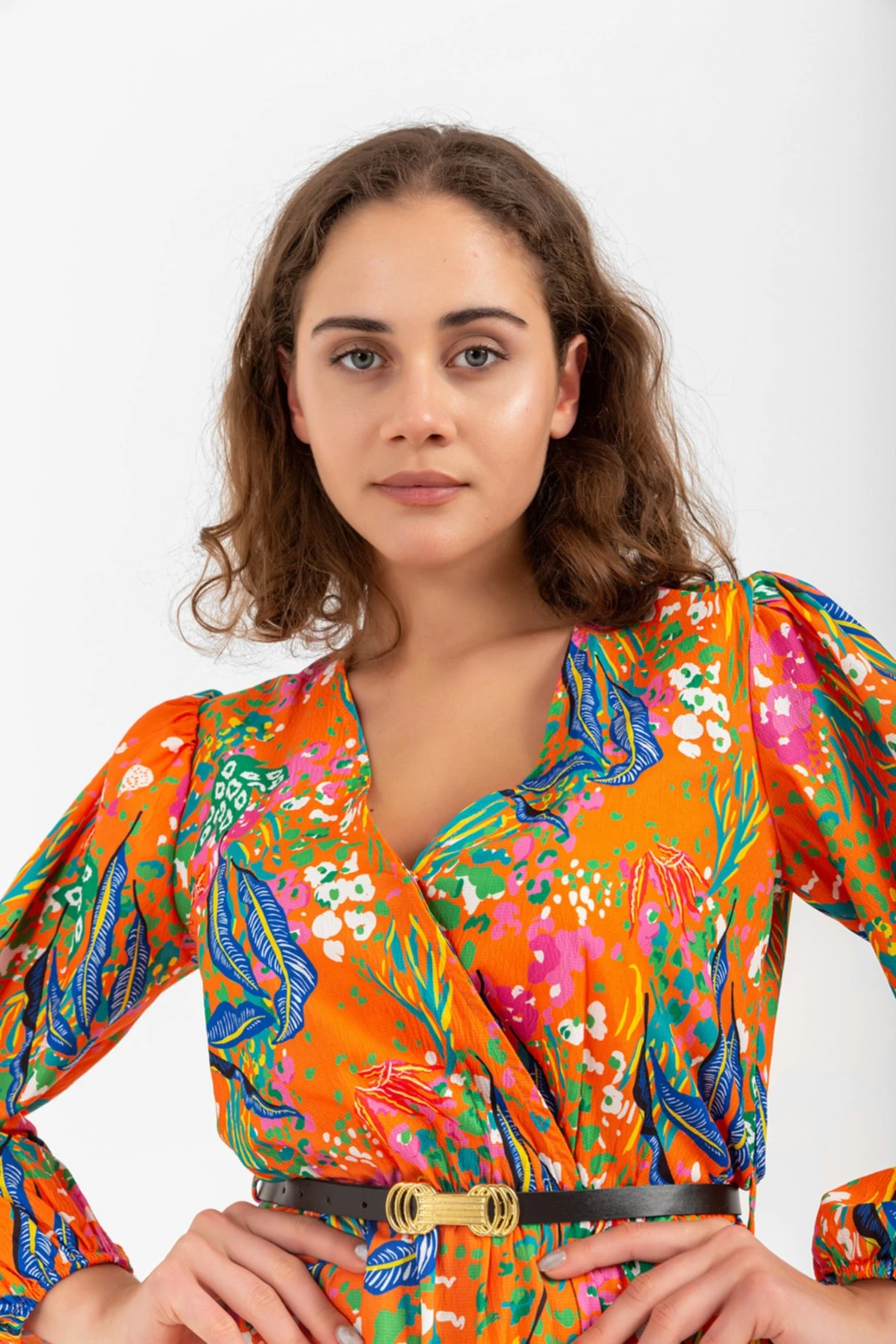 Desenli Kemerli Elbise