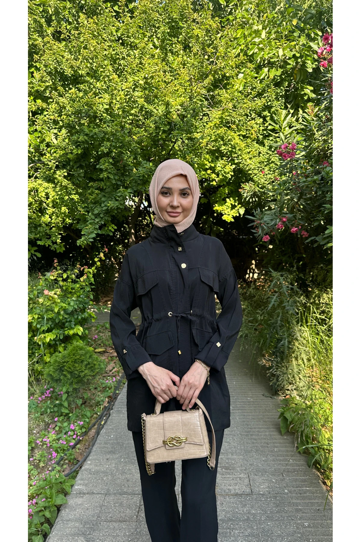 Düğme ve Cep Detaylı Takım