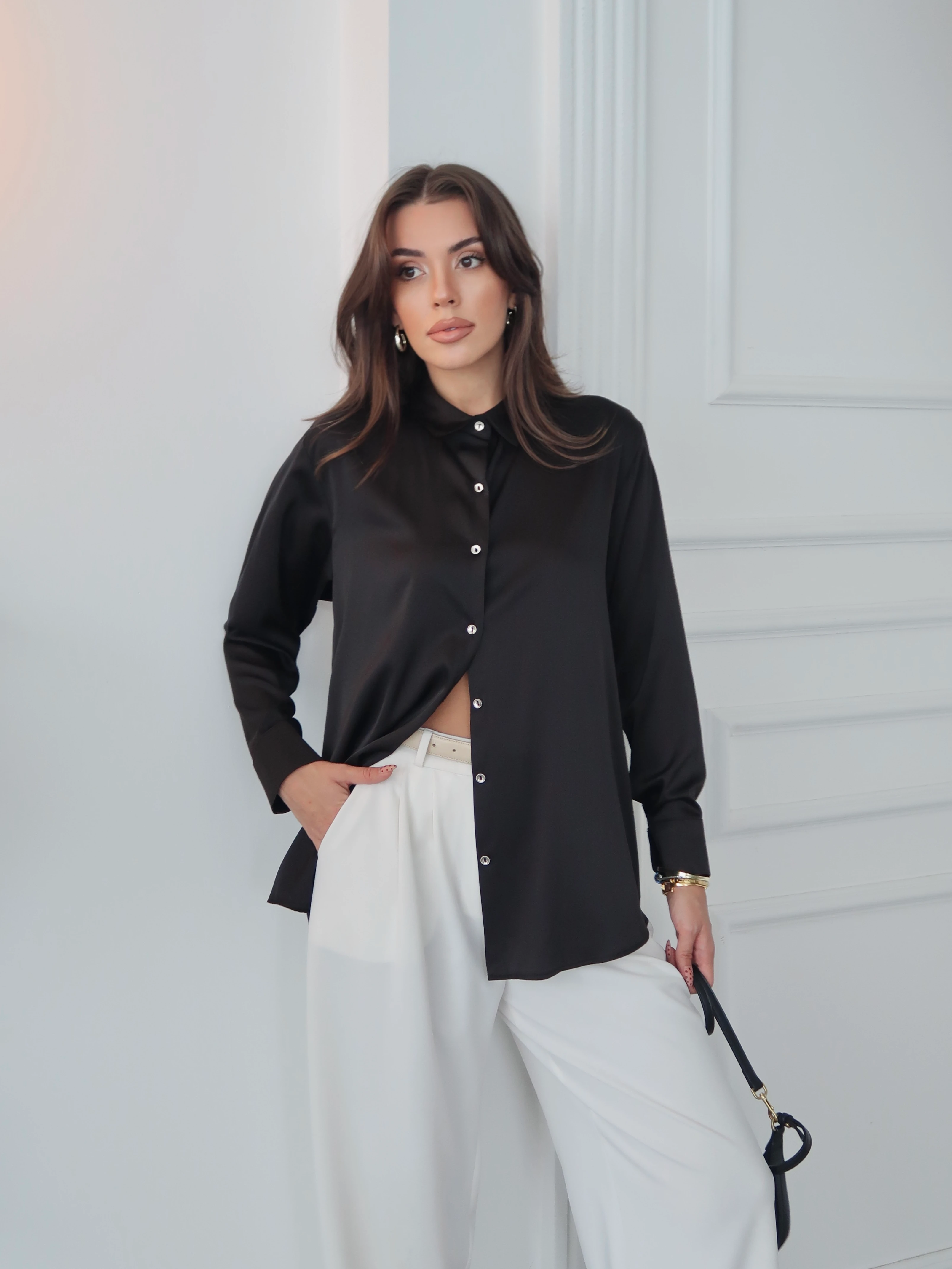 Siyah Saten Gömlek