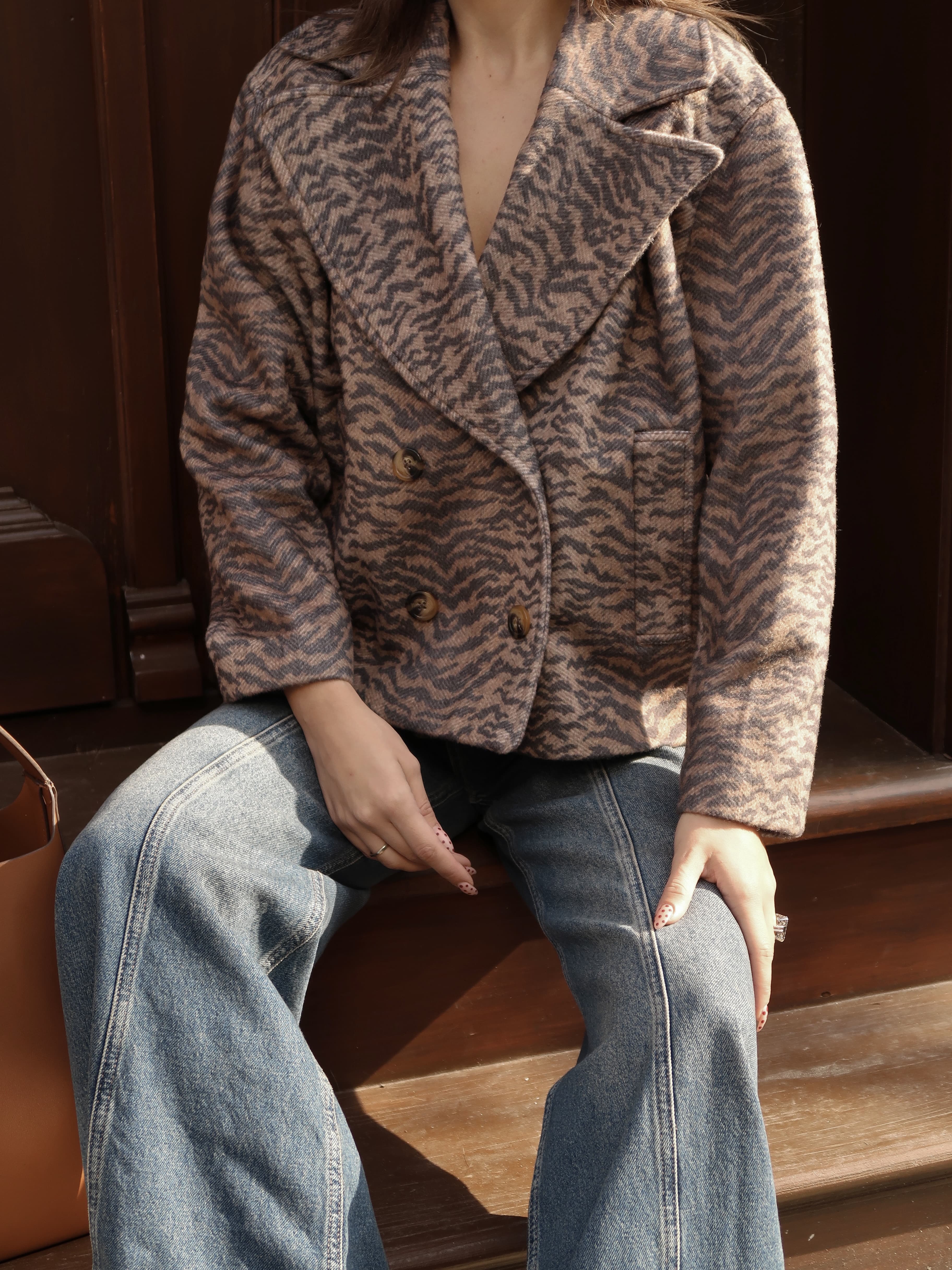 Oversize Düğmeli Astarlı Cepli Kısa Kaban