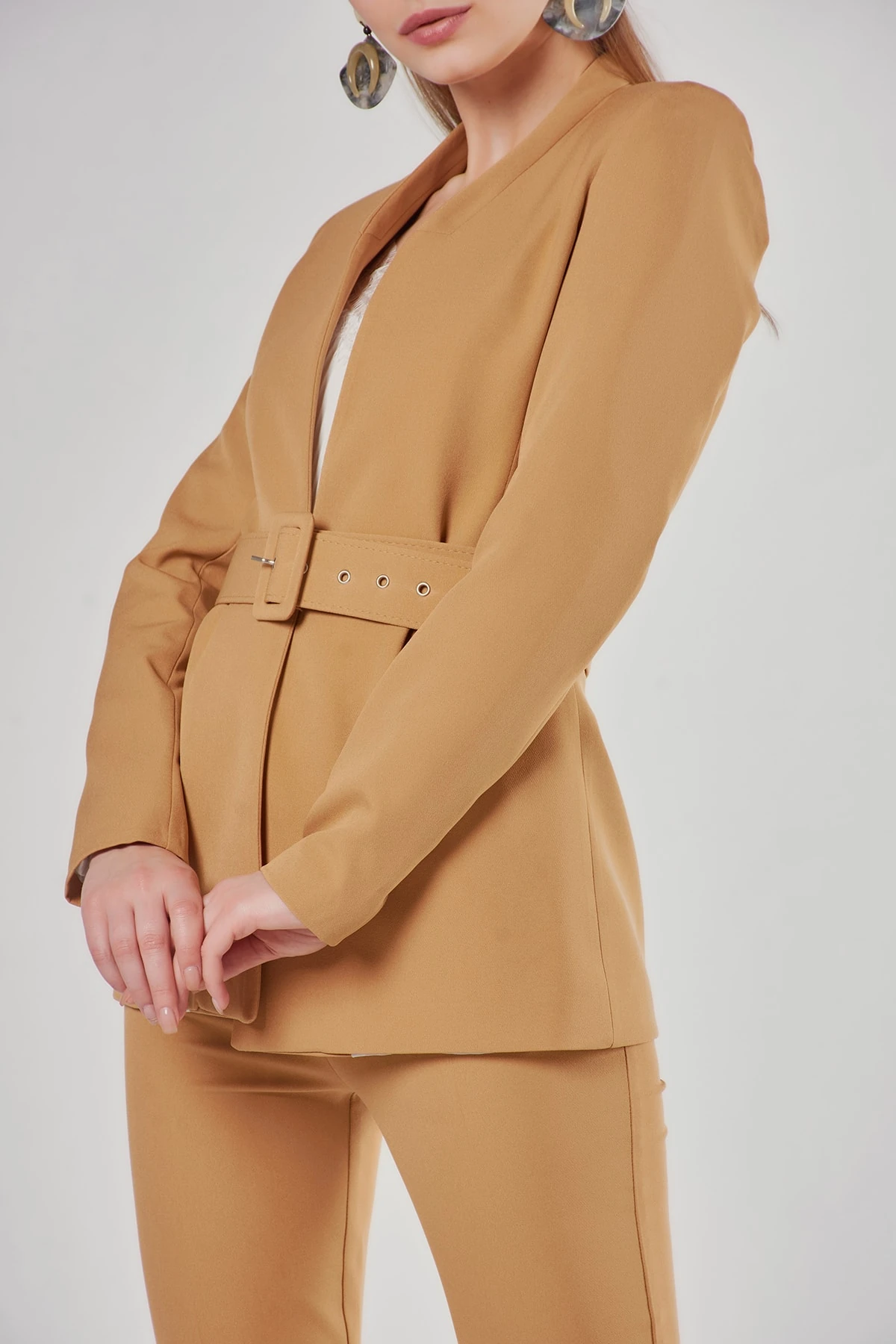 Kemerli Karamel Kadın Blazer Ceket