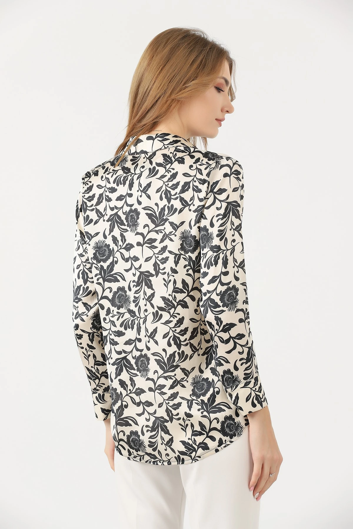 Bej Desenli Saten Bluz