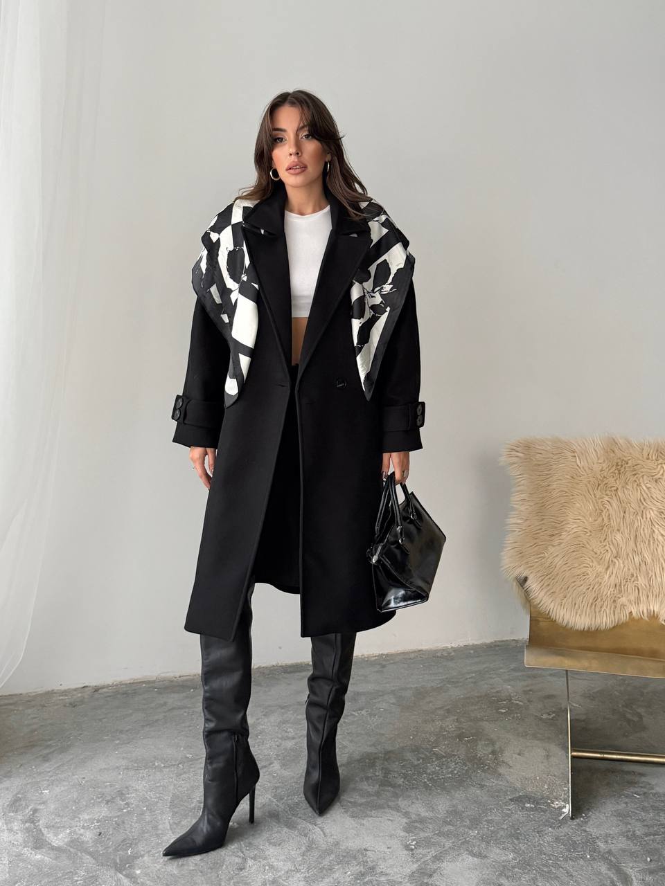 Kruvaze Yaka Kuşak Detaylı Kaşe Kaban - siyah