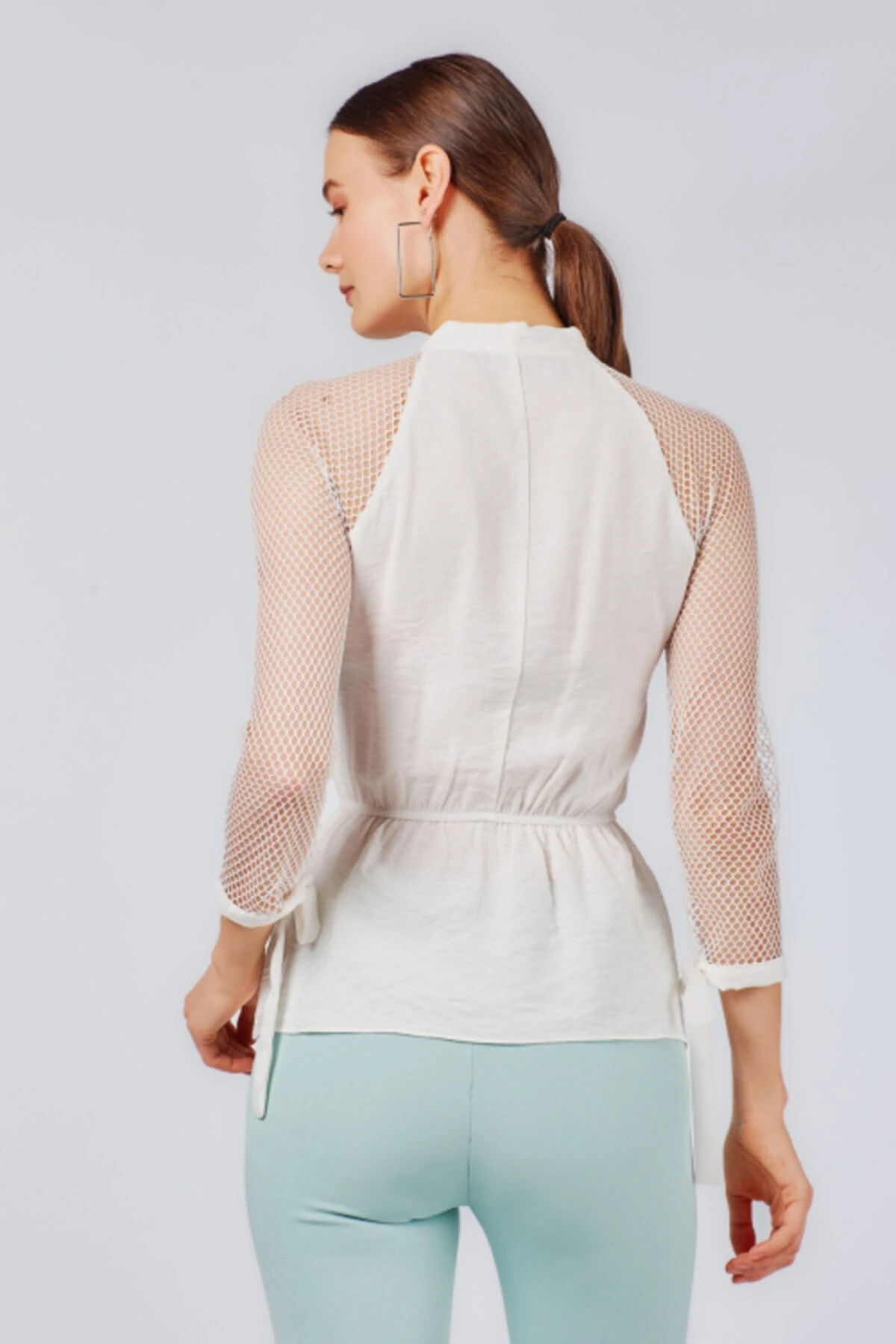 File Detaylı Truvakar Kol Ekru Bluz
