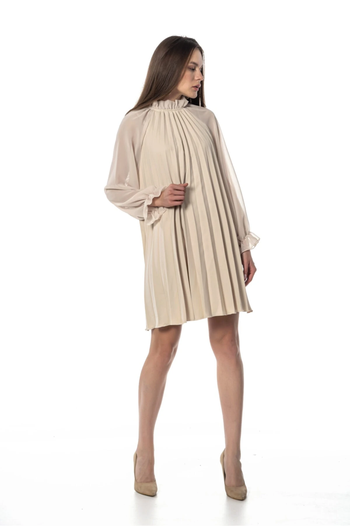 Uzun Kol Piliseli Halter Yaka Bej Mini Elbise