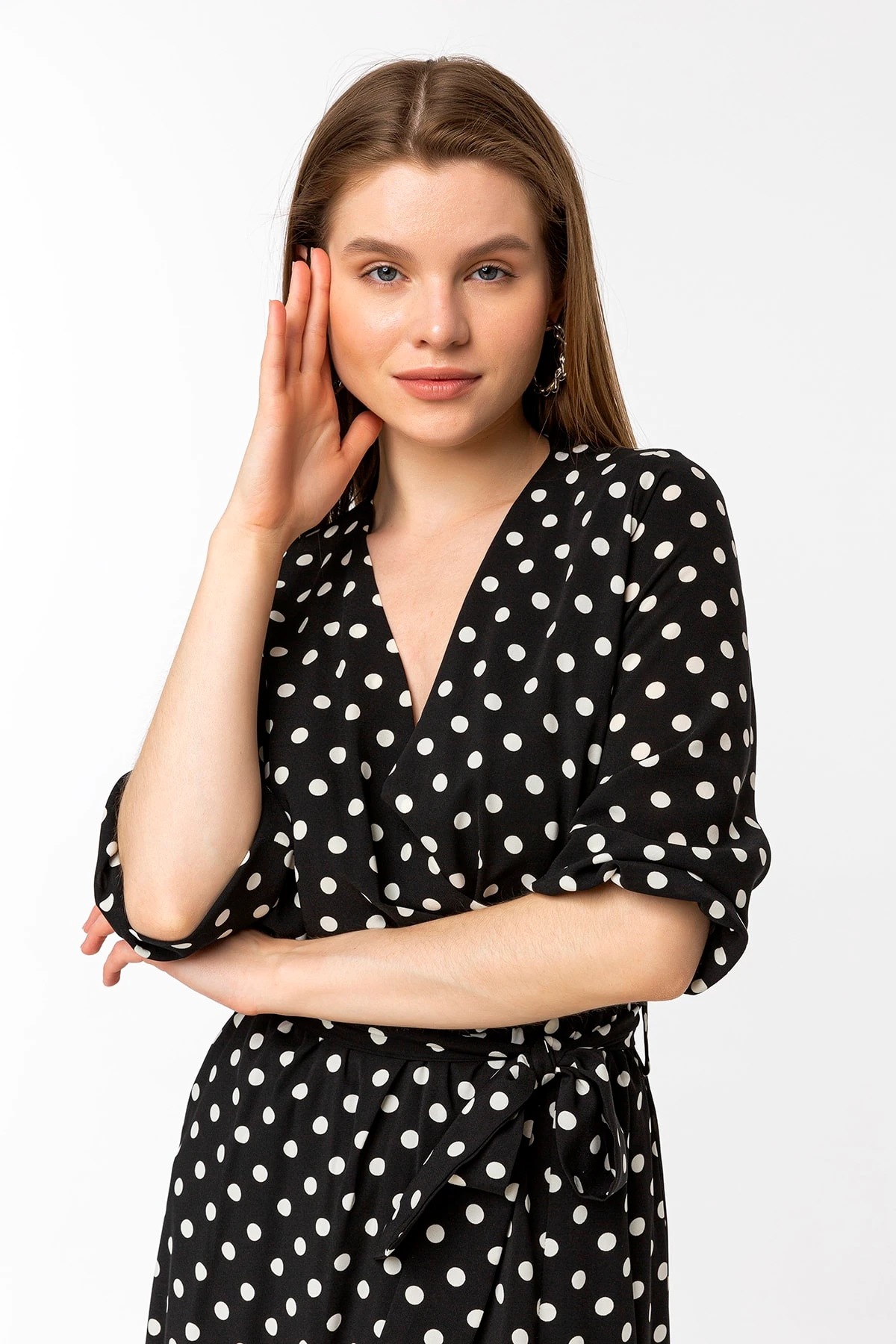 Puantiyeli Kuşaklı Siyah Elbise