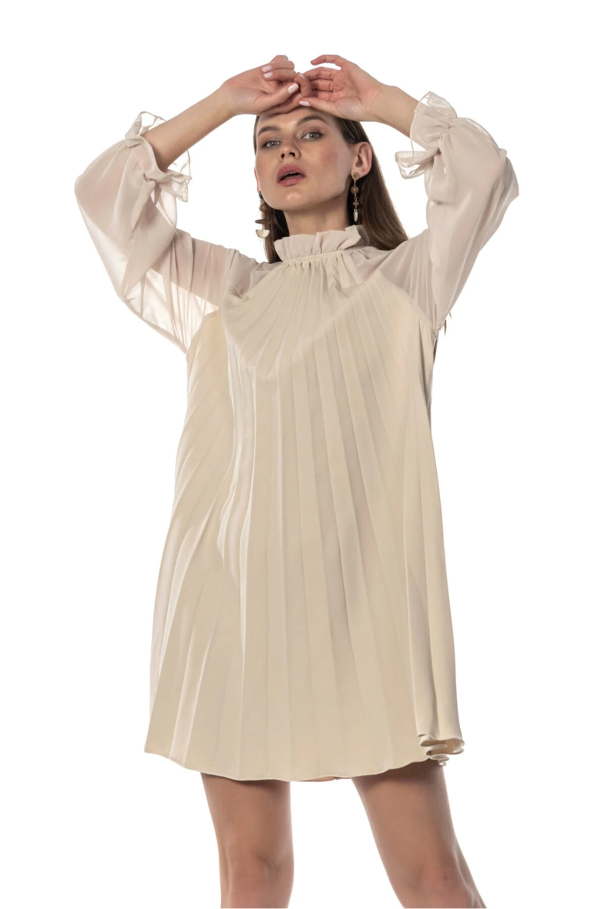 Uzun Kol Piliseli Halter Yaka Bej Mini Elbise