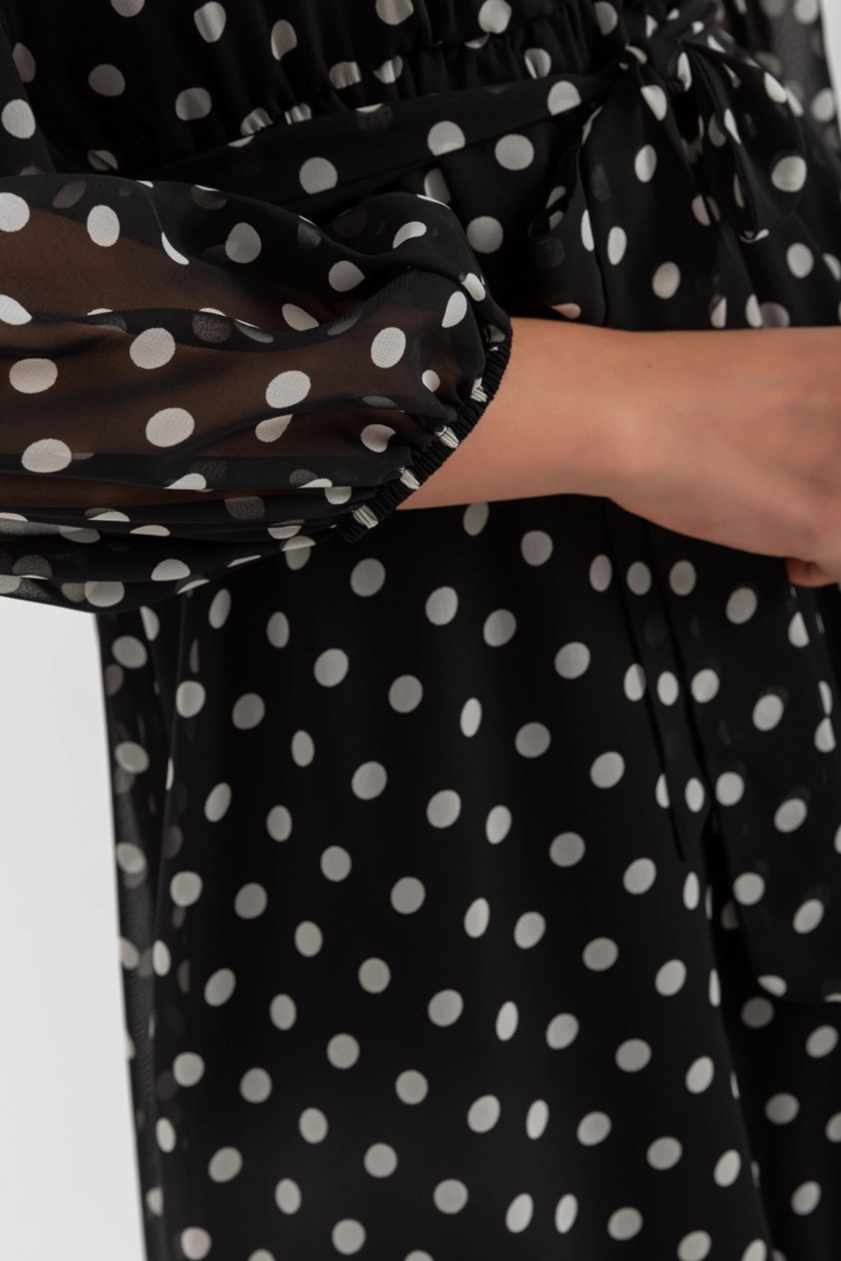 Puantiye Desenli Şifon Elbise